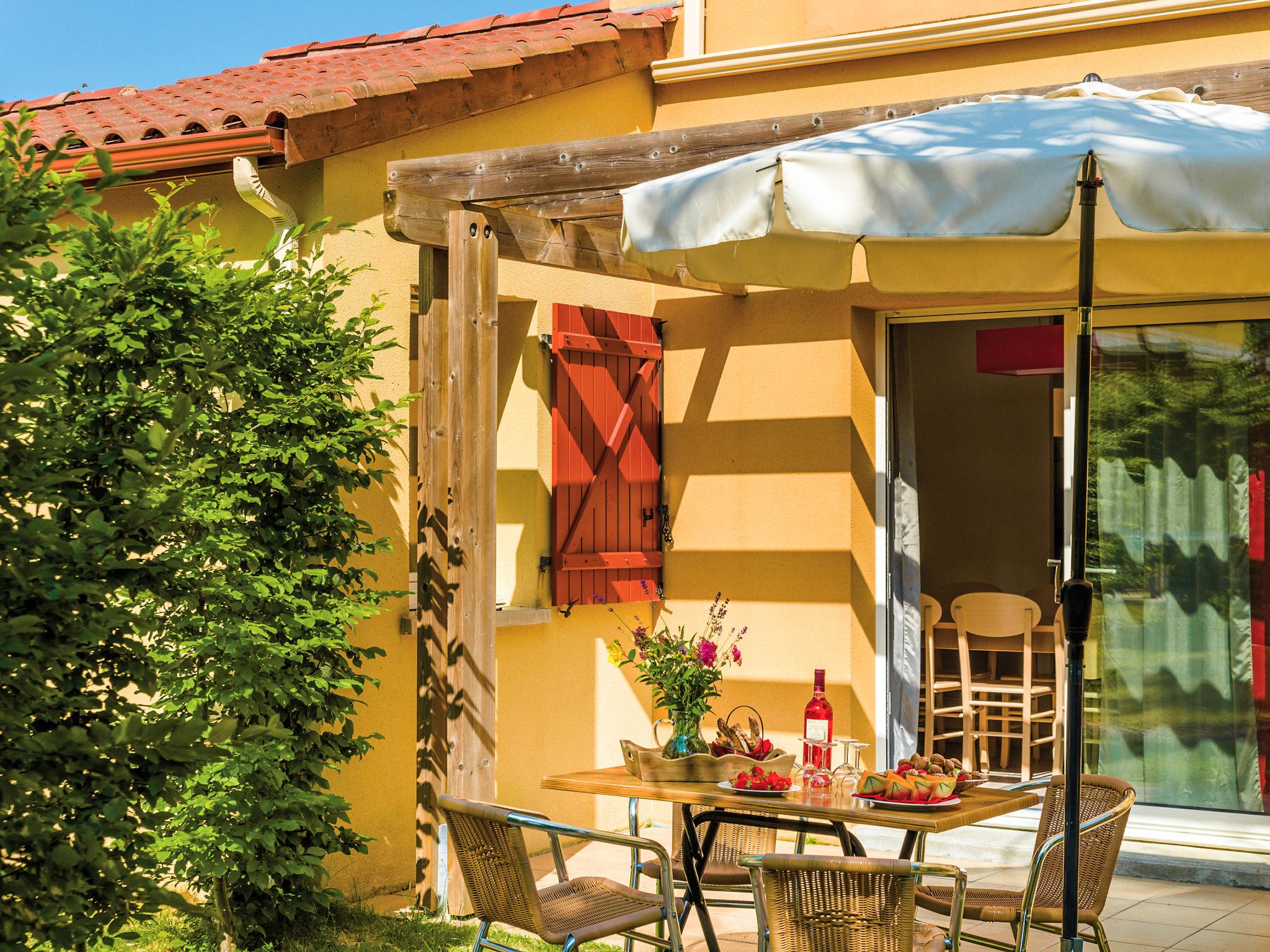 Foto 2 - Casa de 2 quartos em Montignac-Lascaux com piscina e terraço