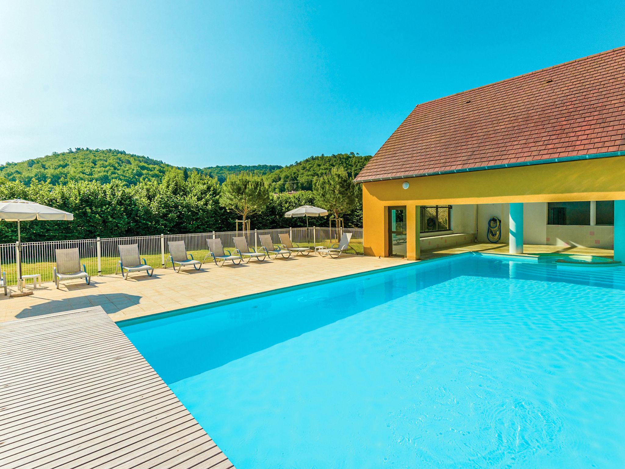 Foto 1 - Casa de 2 quartos em Montignac-Lascaux com piscina e terraço