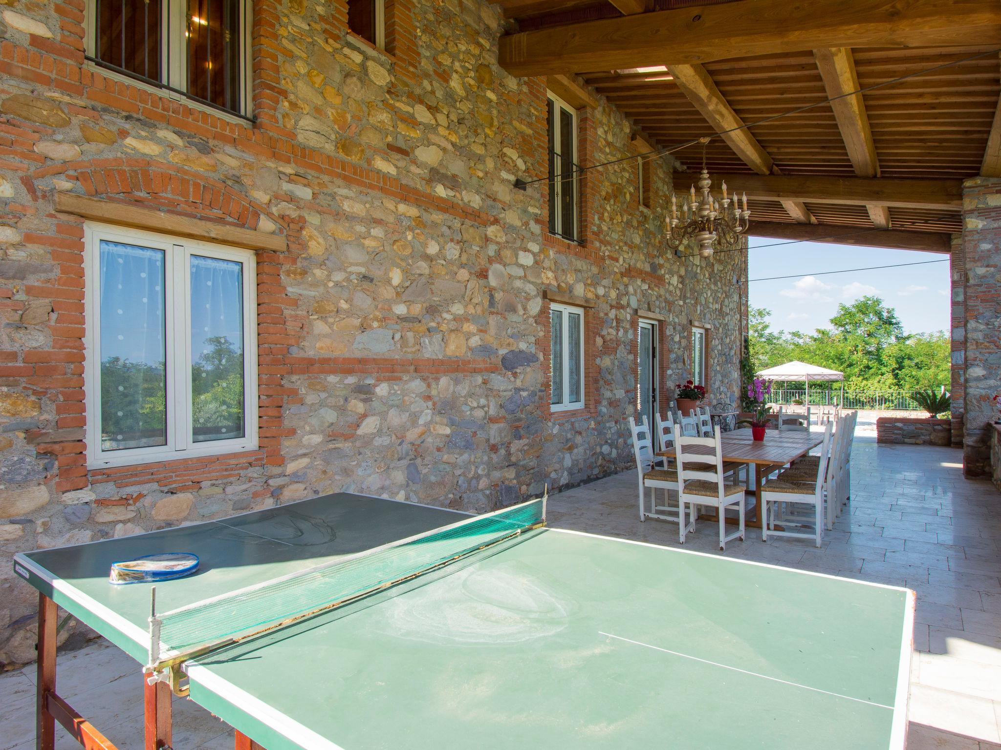 Foto 36 - Casa de 7 habitaciones en Capannori con piscina privada y terraza