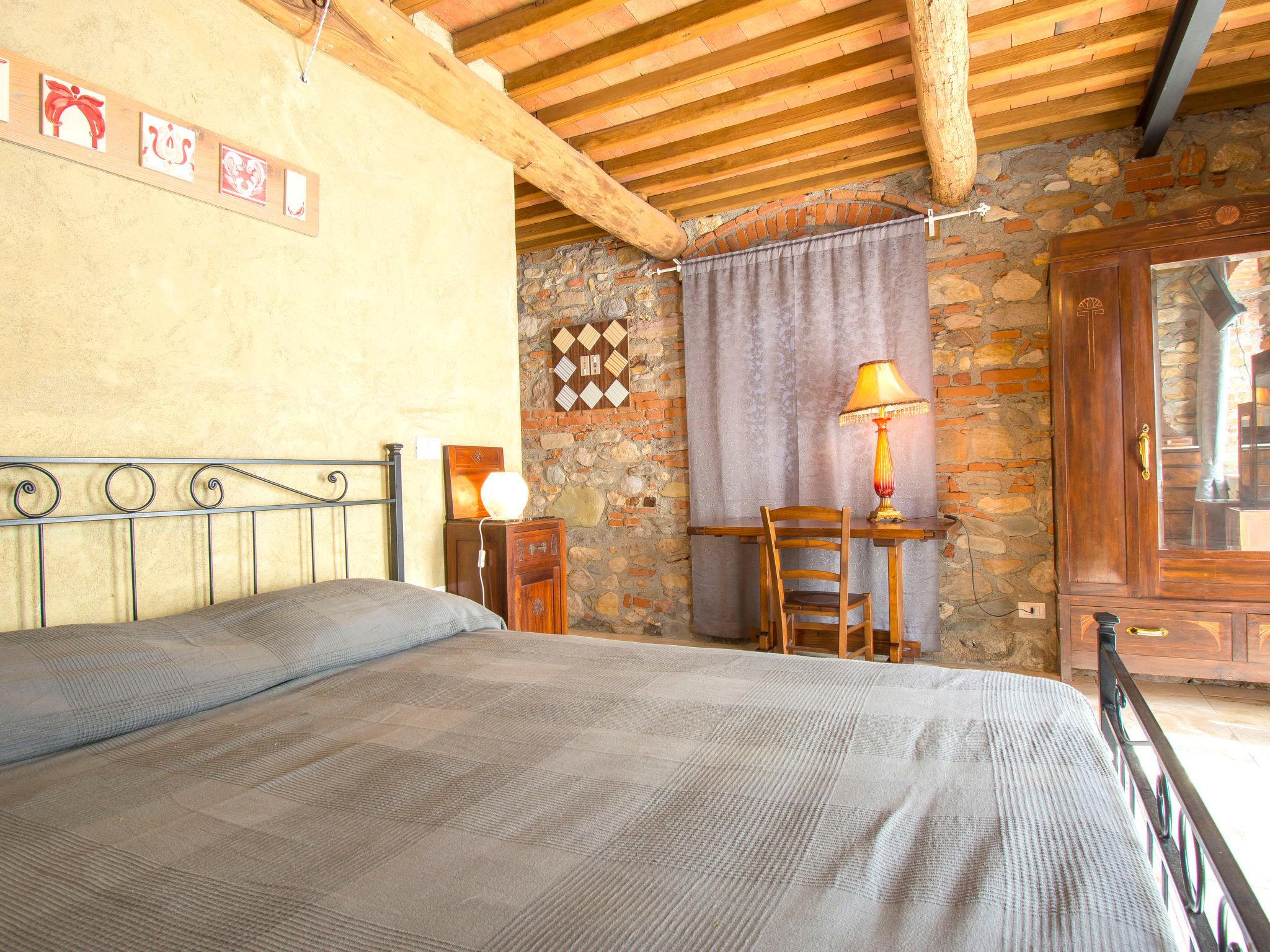 Foto 14 - Casa con 7 camere da letto a Capannori con piscina privata e terrazza