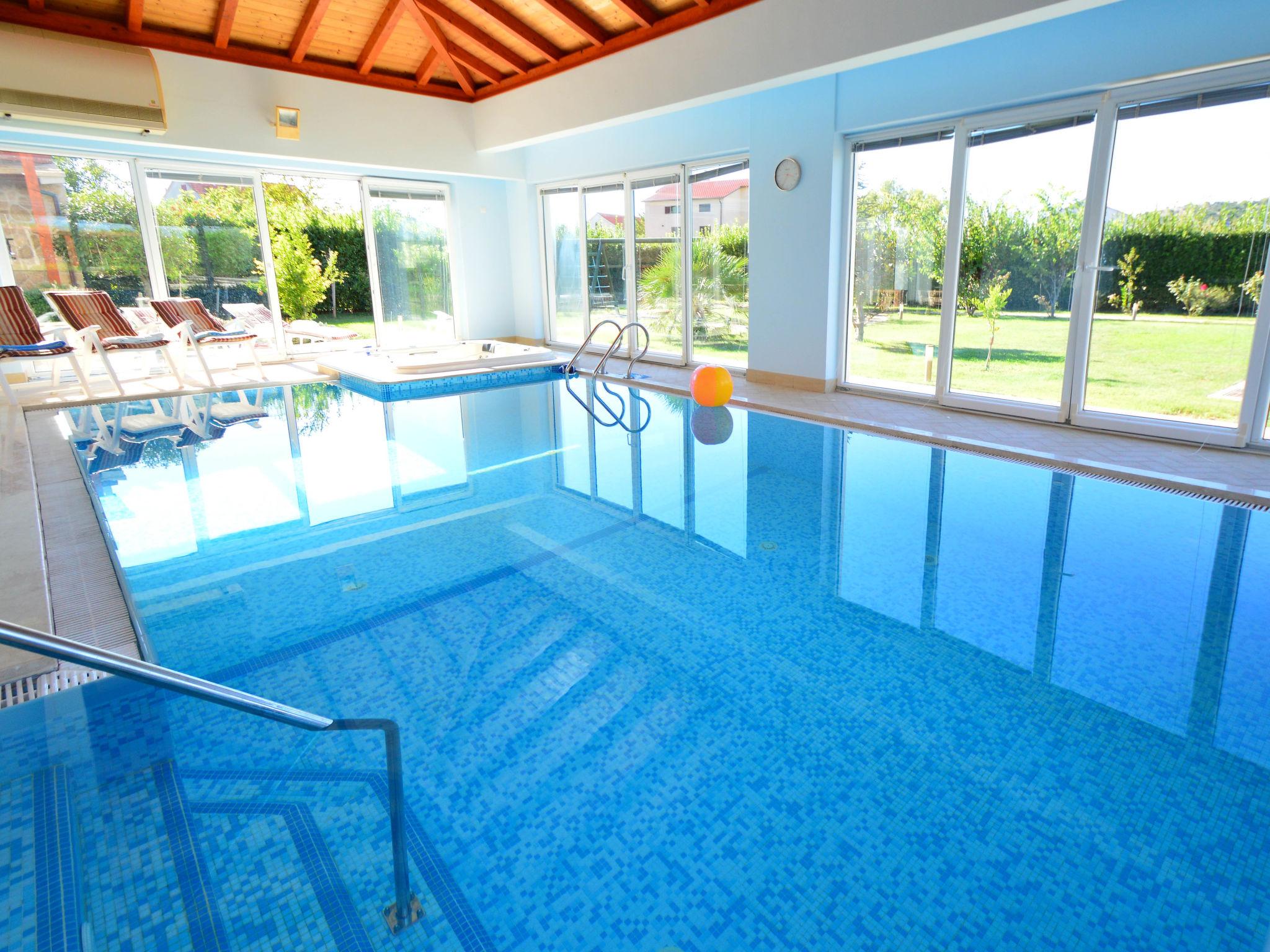 Photo 3 - 5 bedroom House in Tisno with private pool and sea view