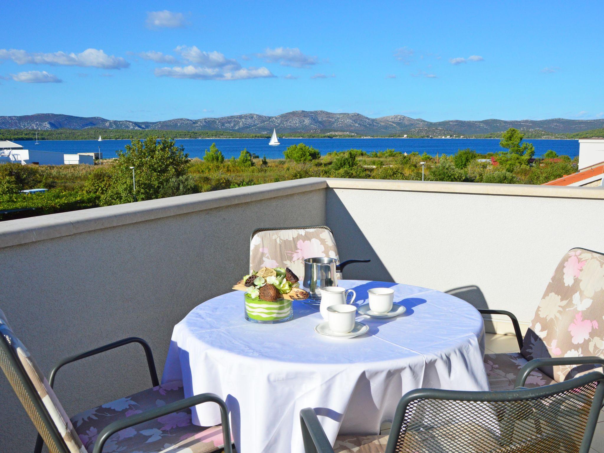 Photo 17 - Maison de 5 chambres à Tisno avec piscine privée et vues à la mer