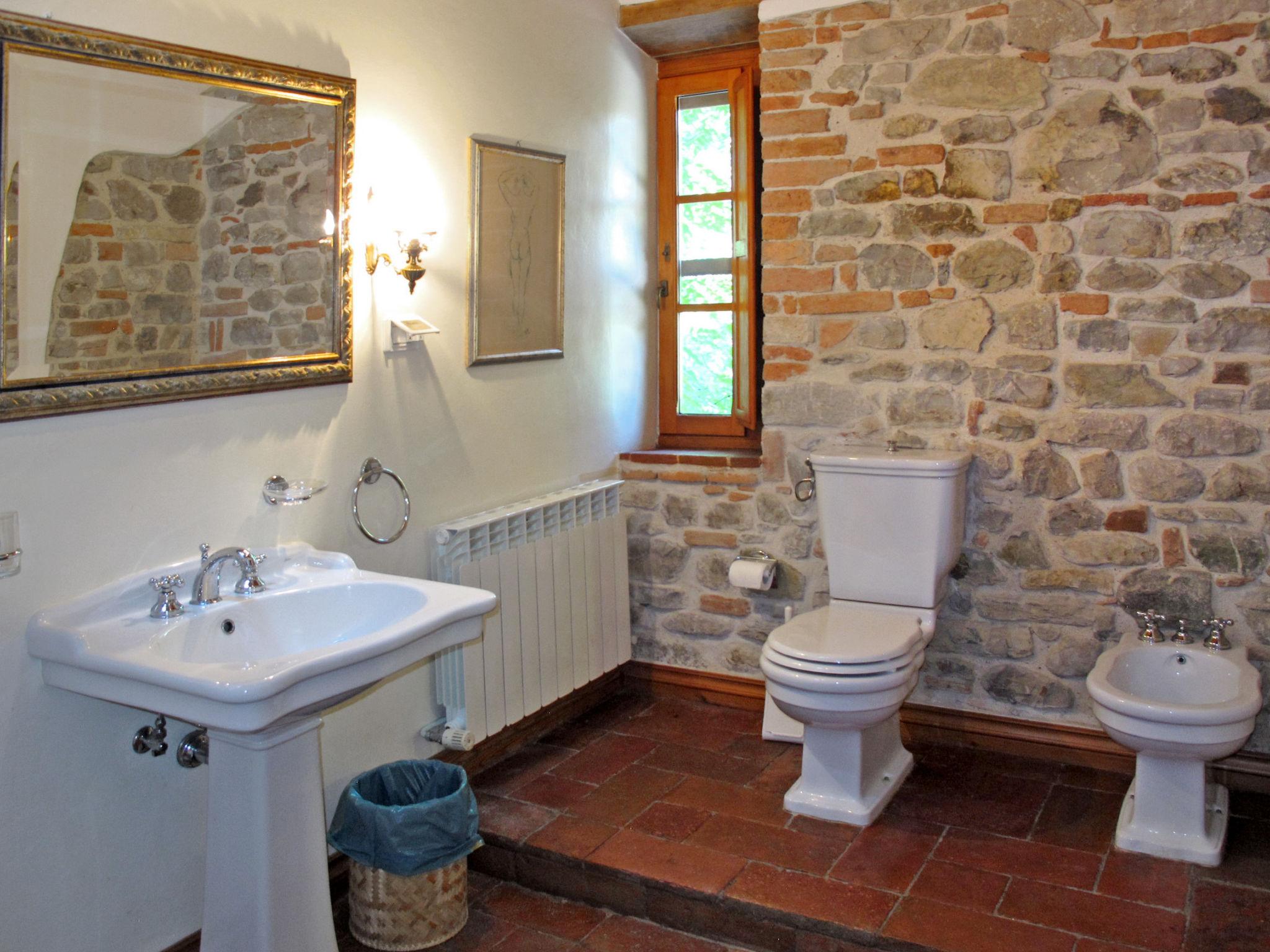 Photo 34 - Maison de 5 chambres à San Venanzo avec piscine privée et terrasse