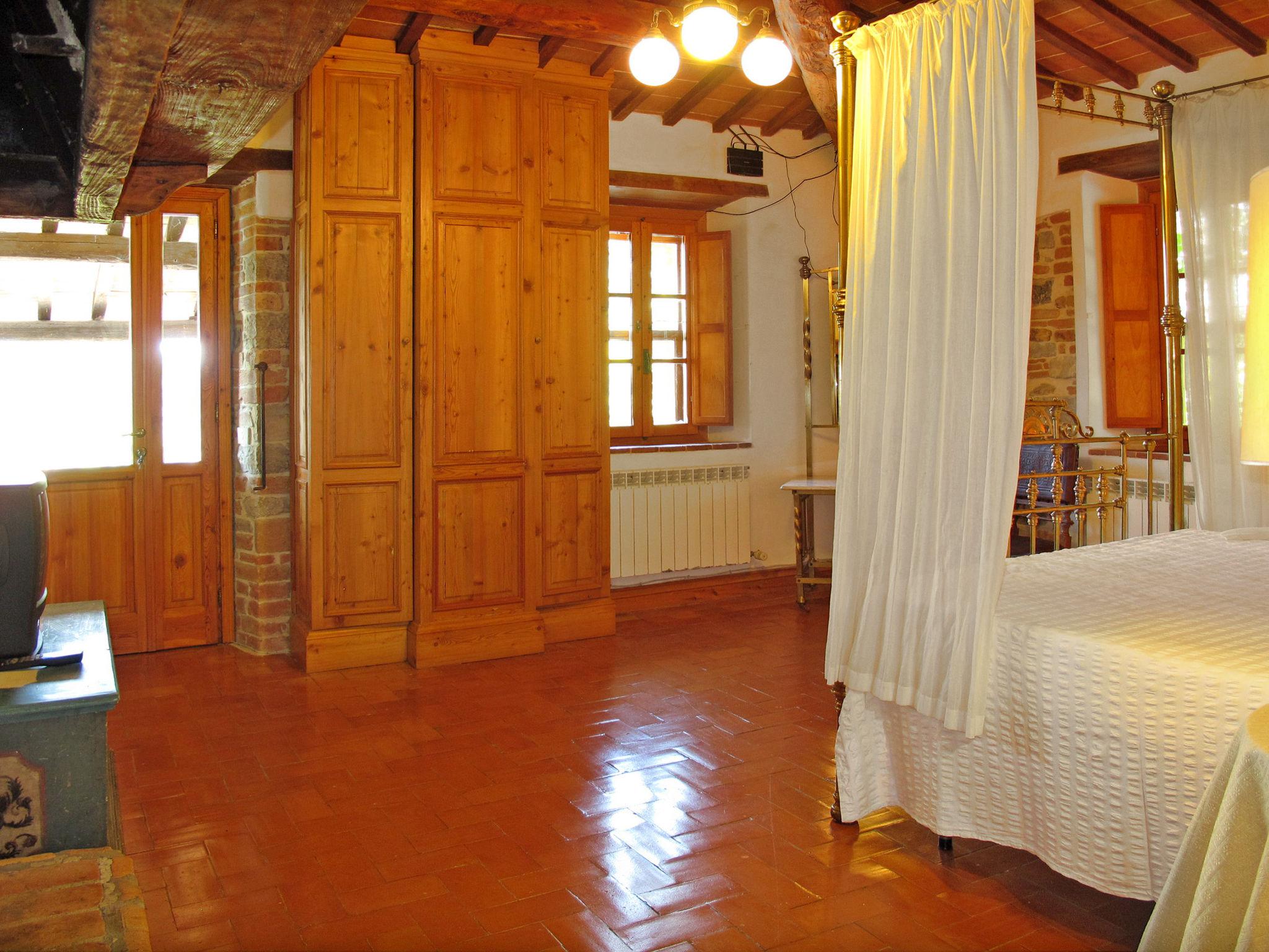 Foto 21 - Casa con 5 camere da letto a San Venanzo con piscina privata e terrazza