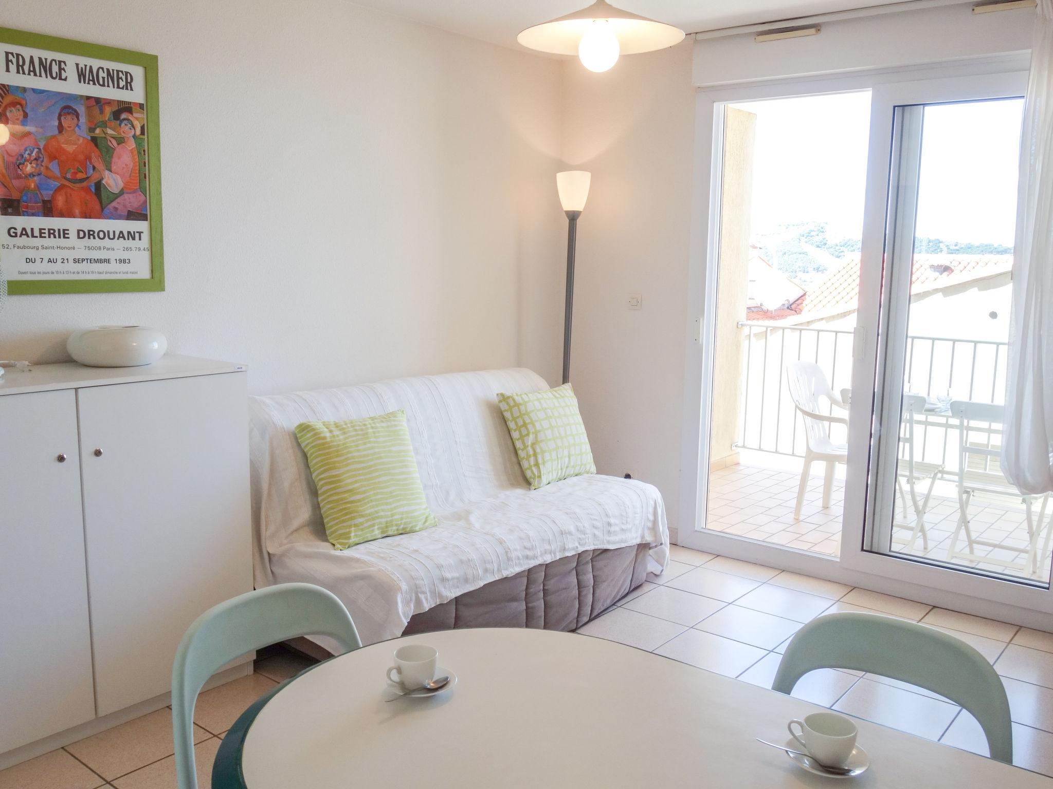 Foto 3 - Appartamento con 1 camera da letto a Banyuls-sur-Mer con vista mare