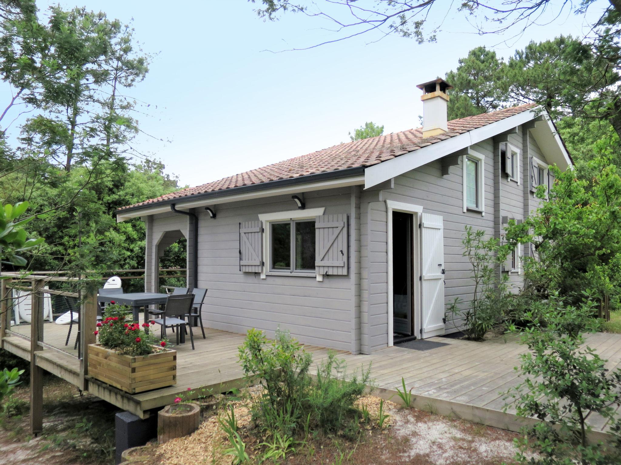 Photo 1 - Maison de 4 chambres à Carcans avec jardin et terrasse