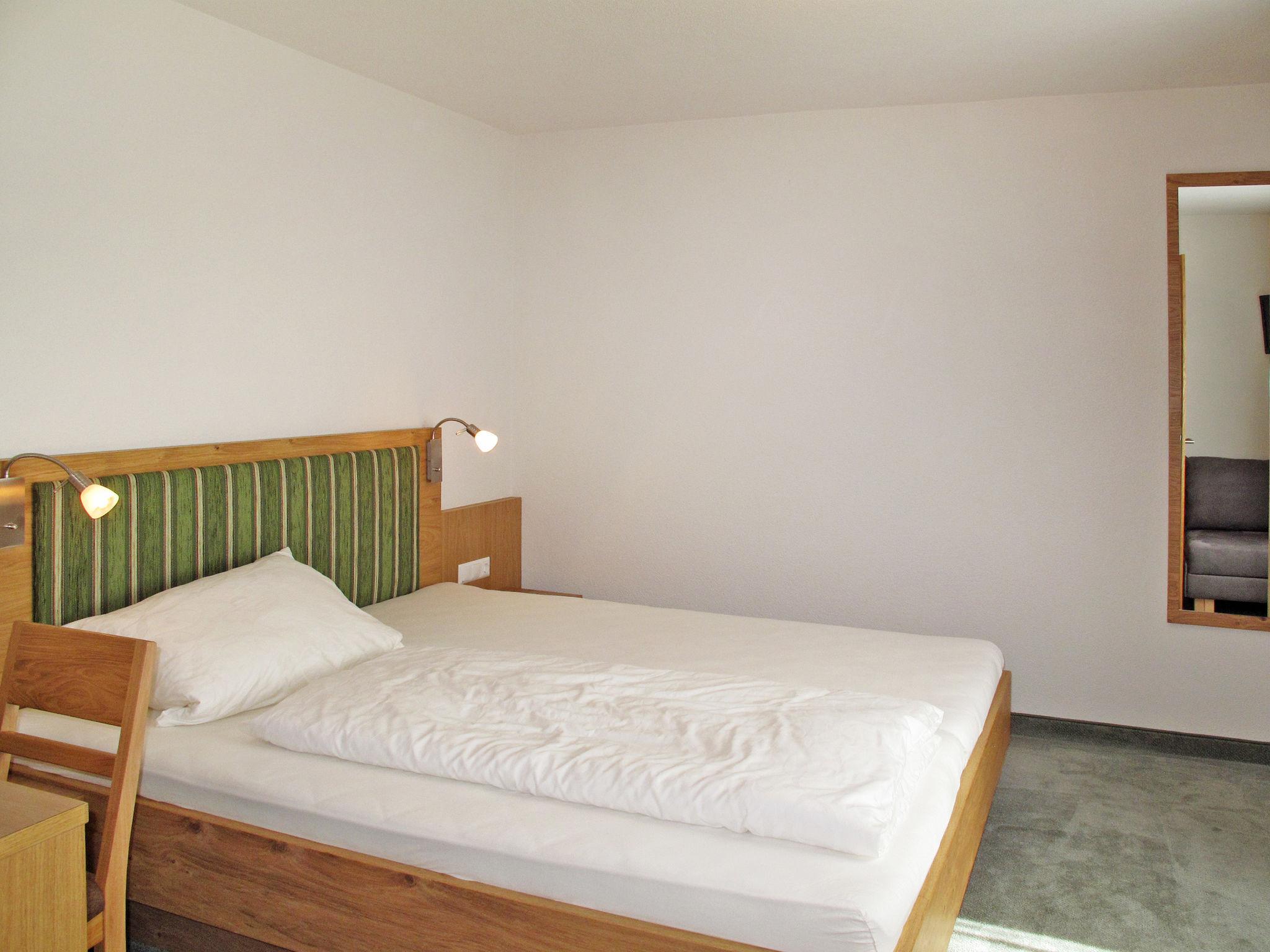 Foto 10 - Appartamento con 2 camere da letto a Fendels con giardino e vista sulle montagne