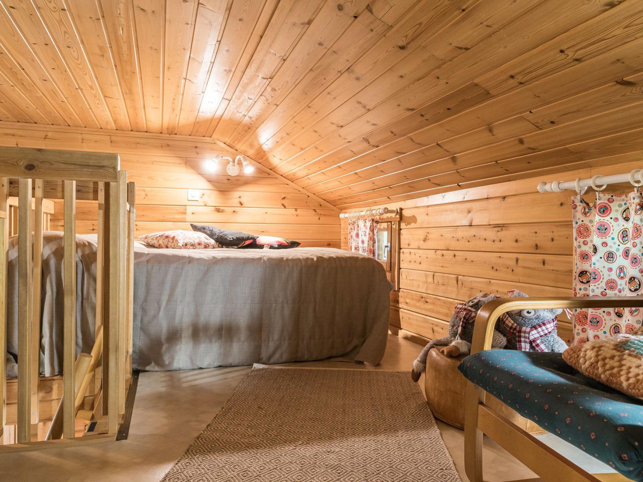 Foto 16 - Haus mit 1 Schlafzimmer in Kolari mit sauna und blick auf die berge