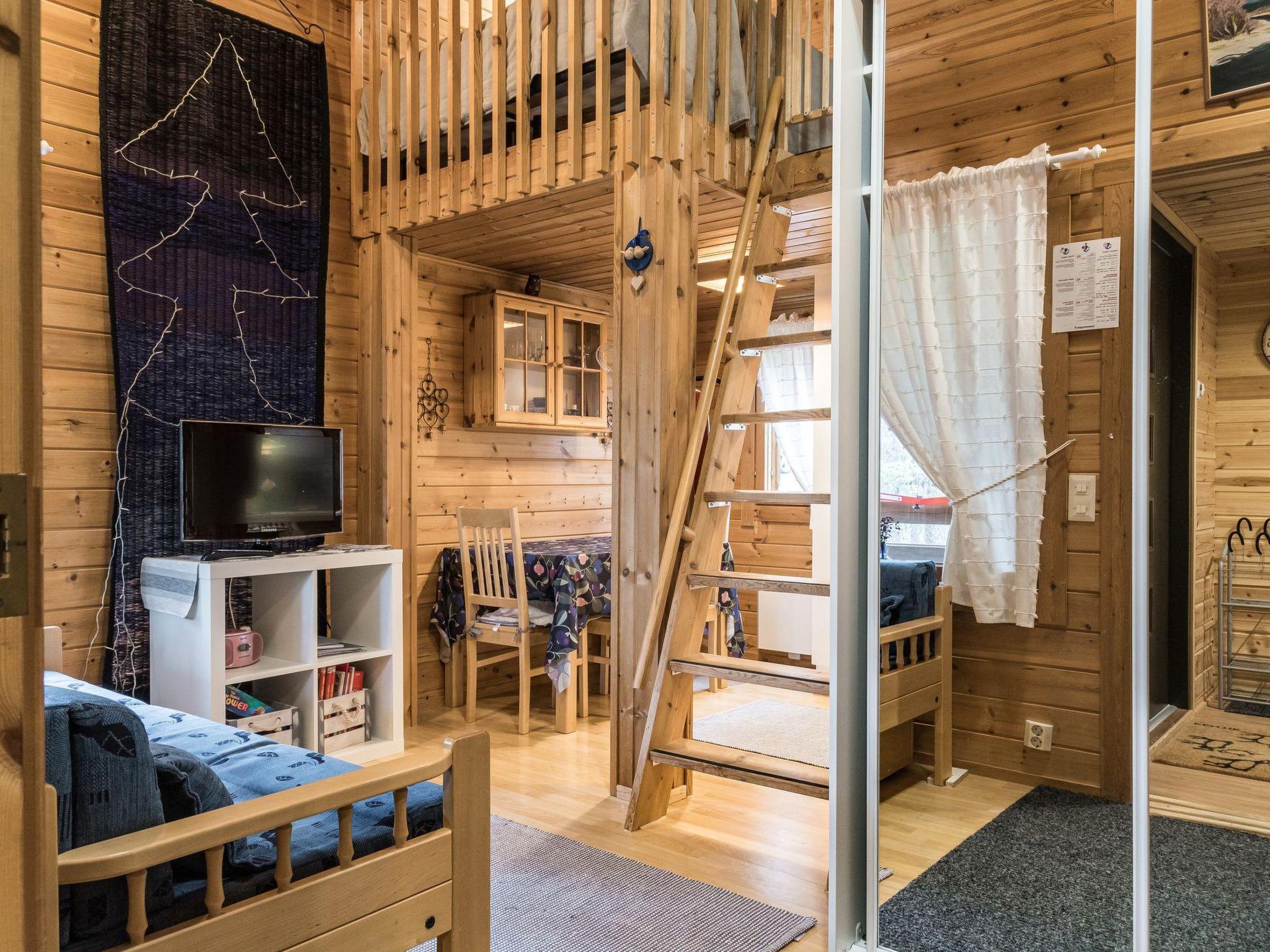 Foto 4 - Haus mit 1 Schlafzimmer in Kolari mit sauna und blick auf die berge