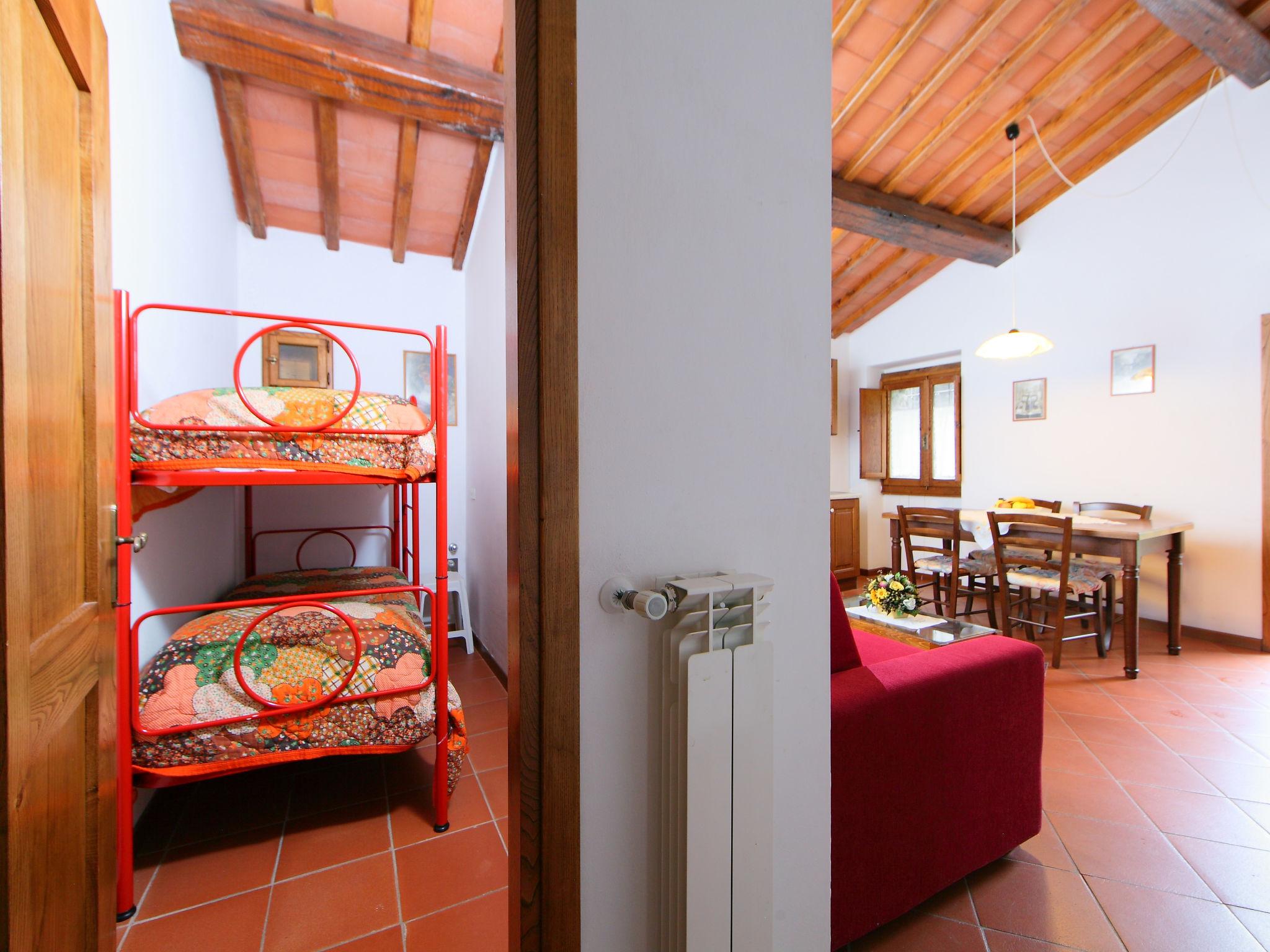 Foto 11 - Apartment mit 2 Schlafzimmern in Pelago mit schwimmbad und garten