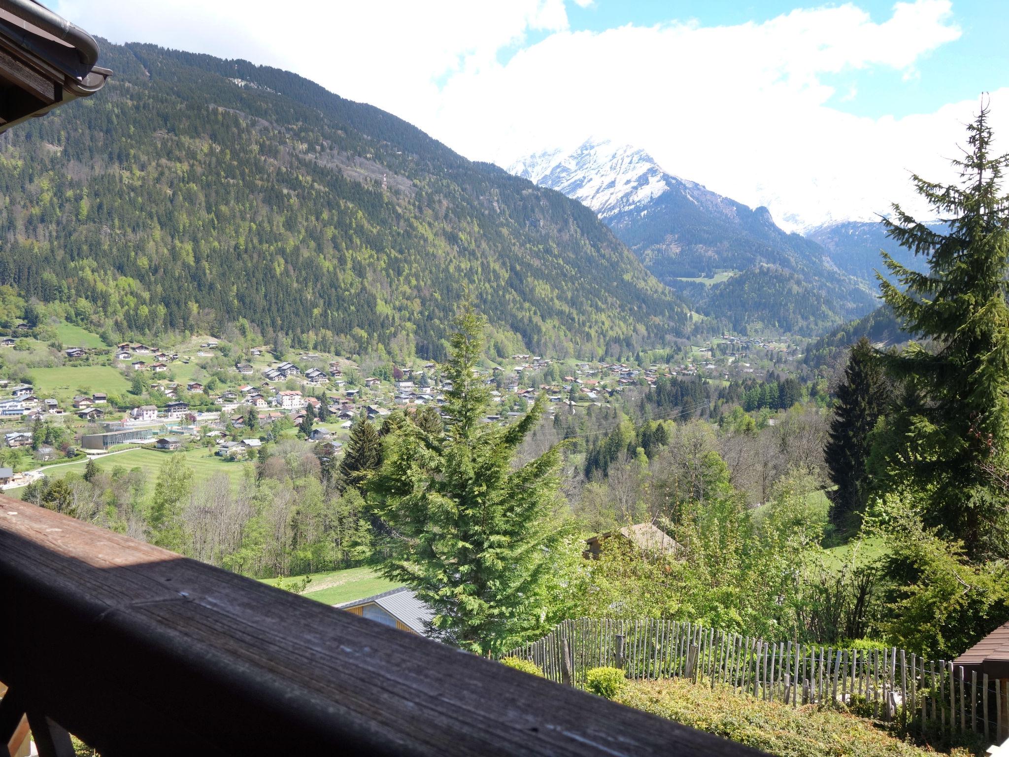 Foto 12 - Appartamento con 2 camere da letto a Saint-Gervais-les-Bains con terrazza e vista sulle montagne