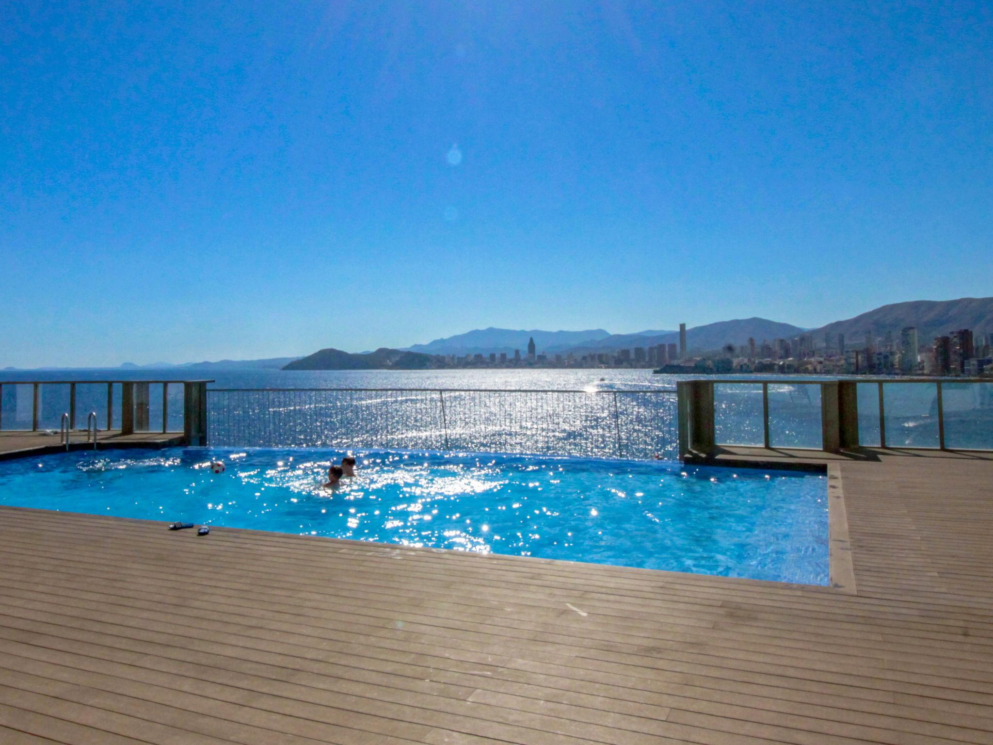 Foto 1 - Apartamento de 1 quarto em Benidorm com piscina e vistas do mar