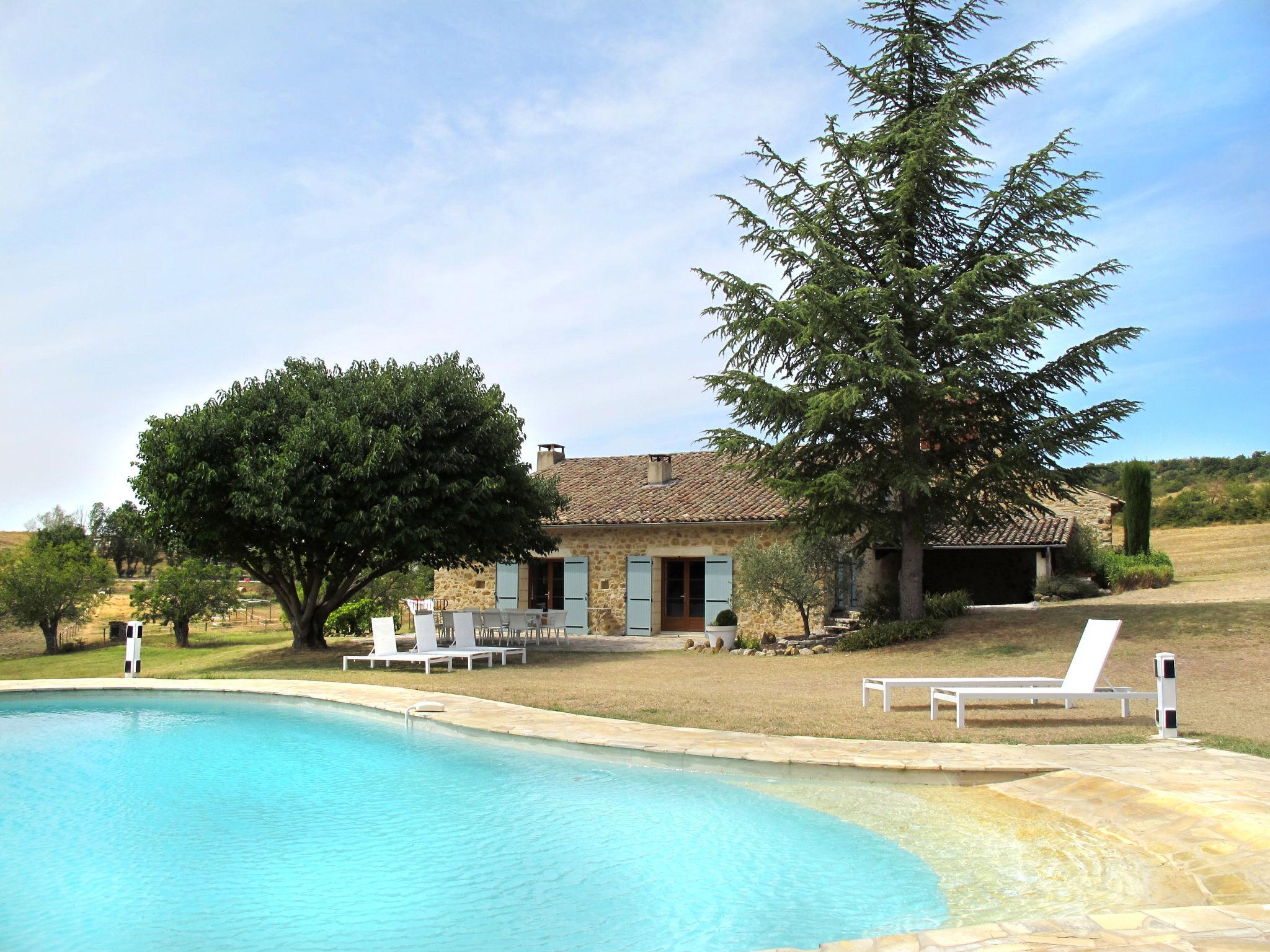 Photo 3 - Maison de 5 chambres à Saint-Maime avec piscine privée et jardin