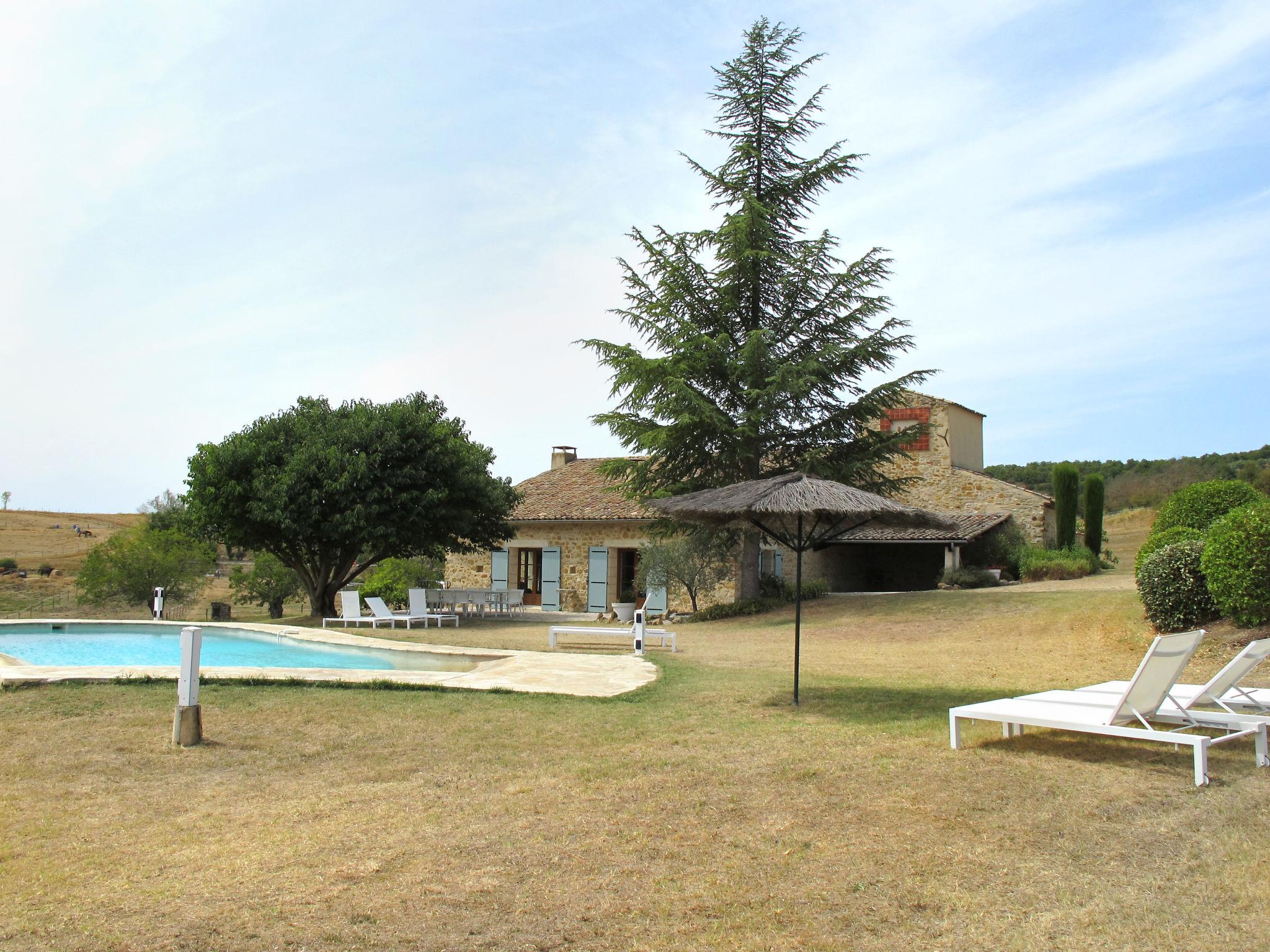 Photo 58 - Maison de 5 chambres à Saint-Maime avec piscine privée et jardin