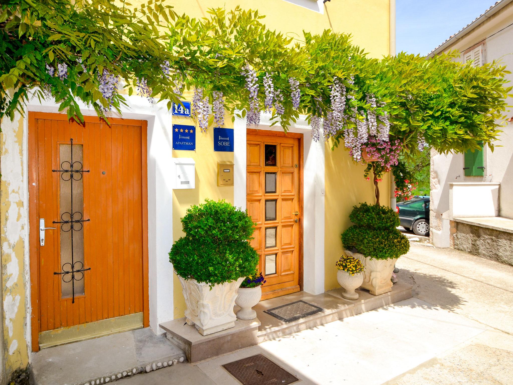 Photo 1 - Appartement de 1 chambre à Mošćenička Draga avec terrasse et vues à la mer