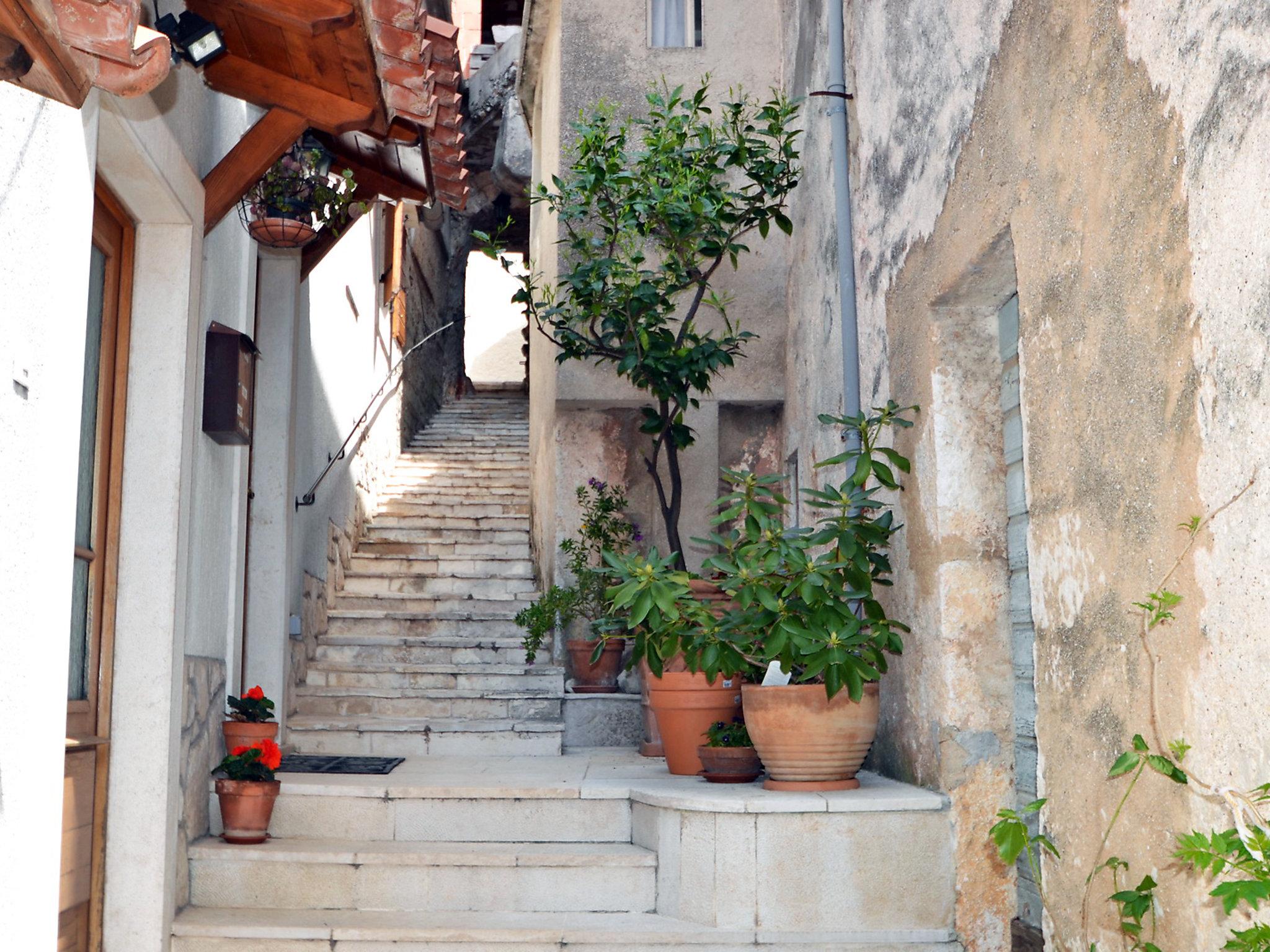 Foto 23 - Apartamento de 1 quarto em Mošćenička Draga com terraço