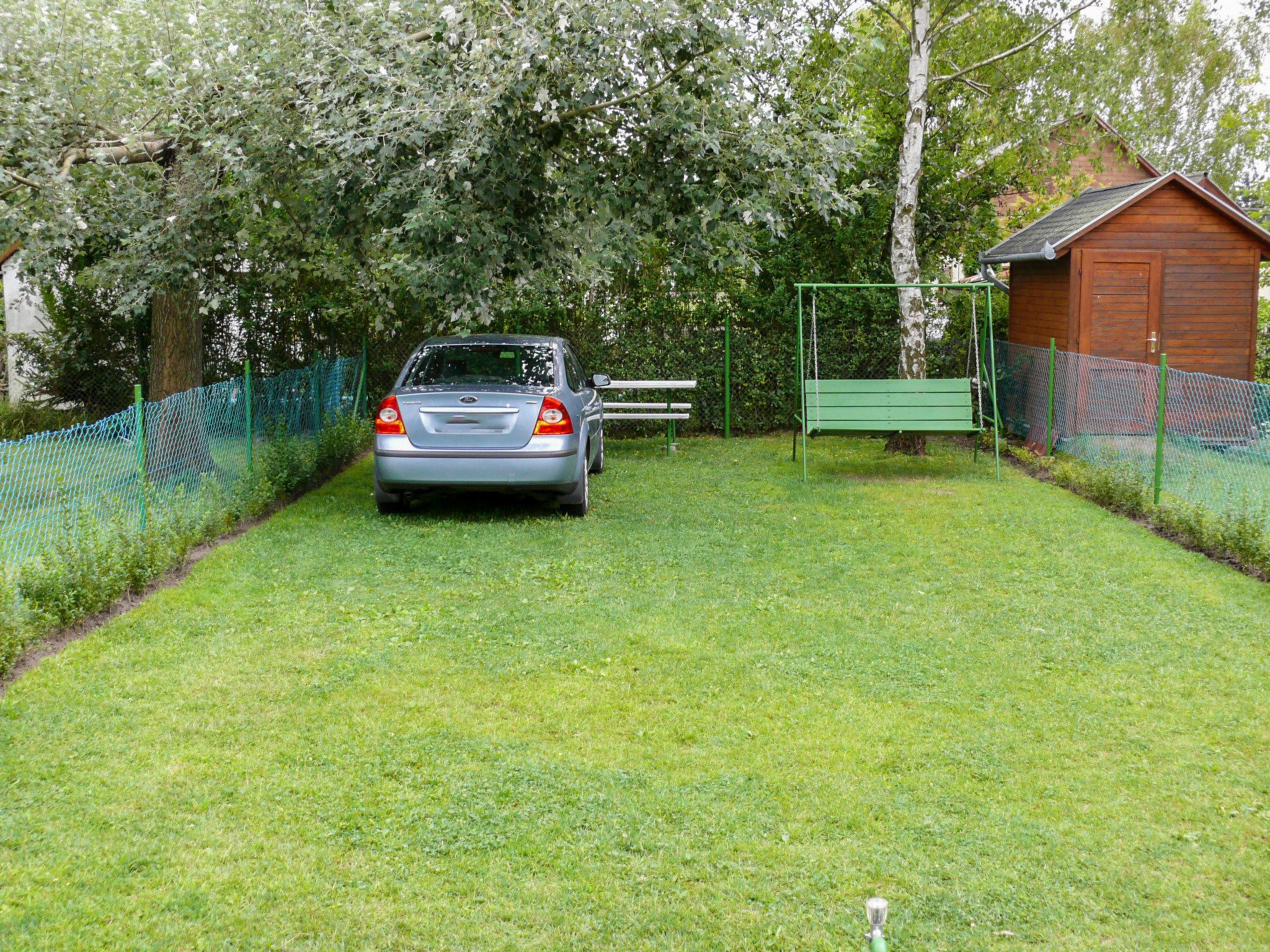 Foto 11 - Casa de 2 habitaciones en Balatonmáriafürdő con jardín y terraza