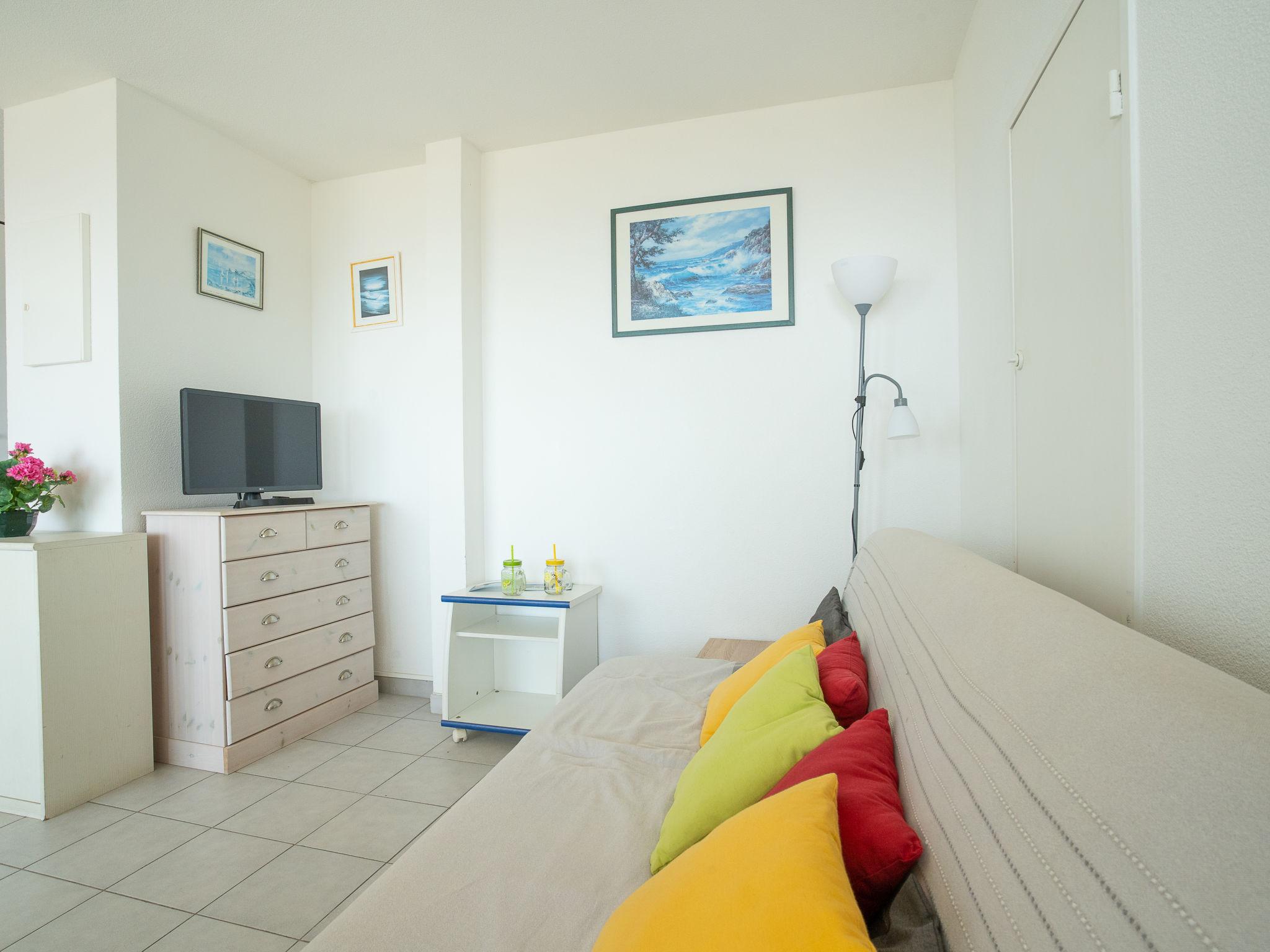 Foto 3 - Appartamento con 2 camere da letto a Agde con piscina e giardino