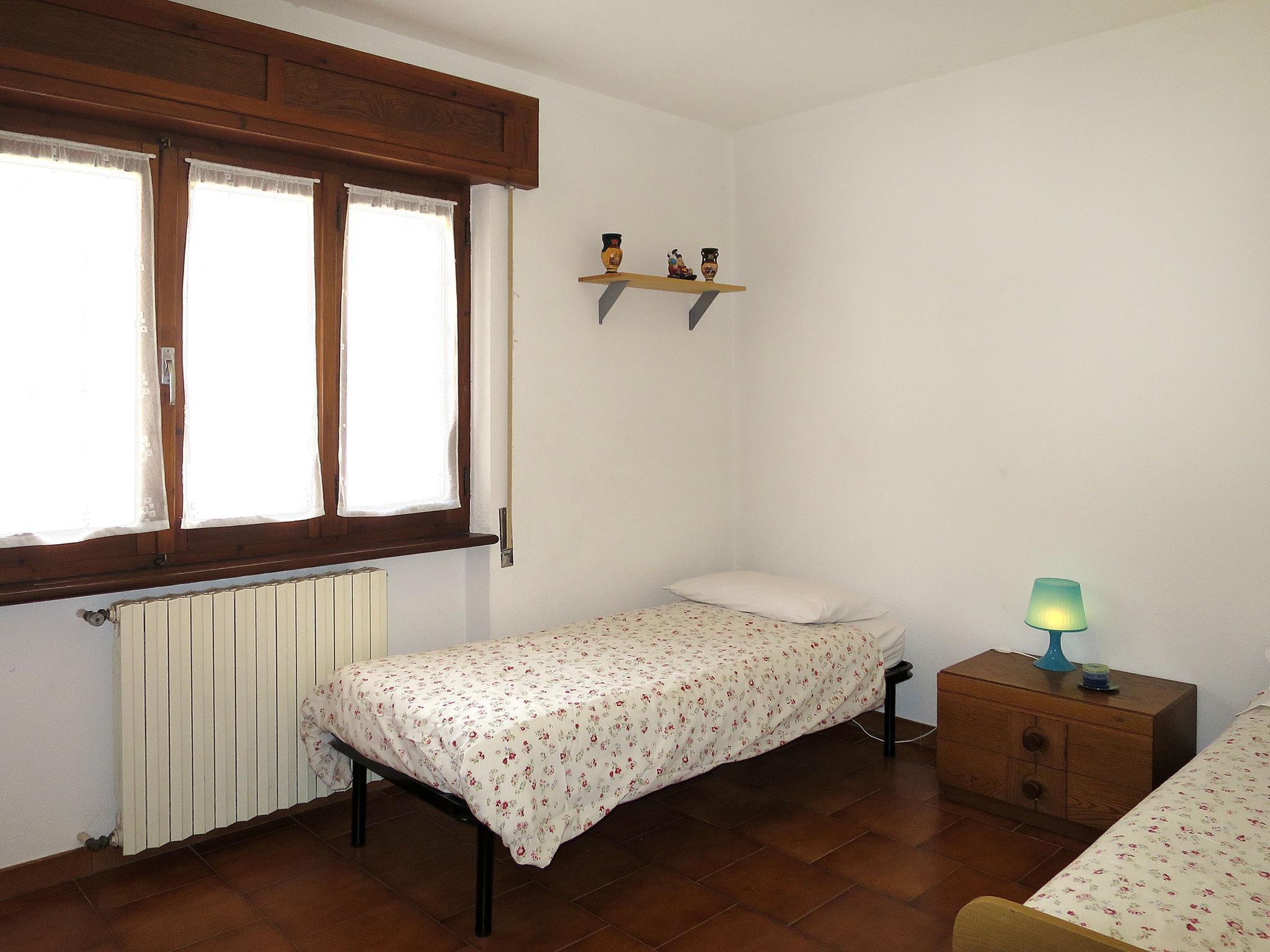 Foto 10 - Appartamento con 3 camere da letto a Corrido con giardino e terrazza