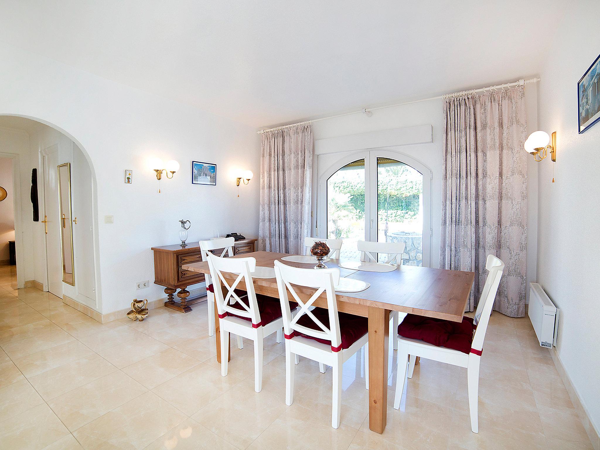 Photo 9 - 3 bedroom House in Calp with private pool and sea view