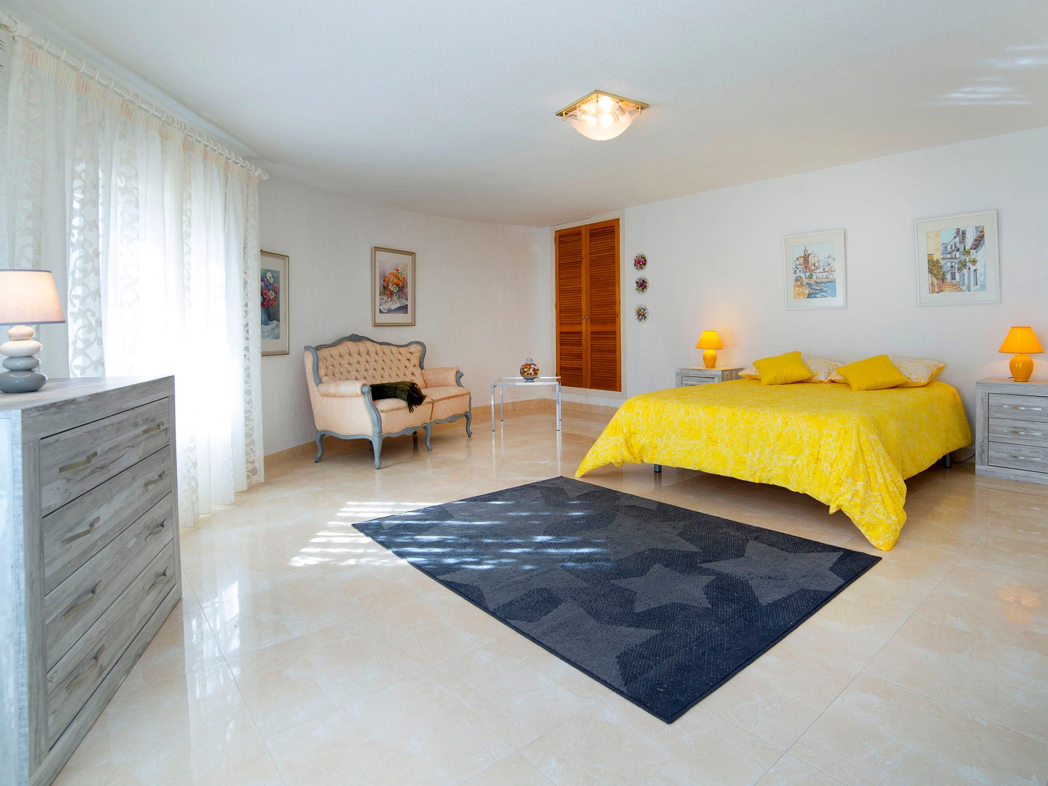 Photo 10 - 3 bedroom House in Calp with private pool and garden