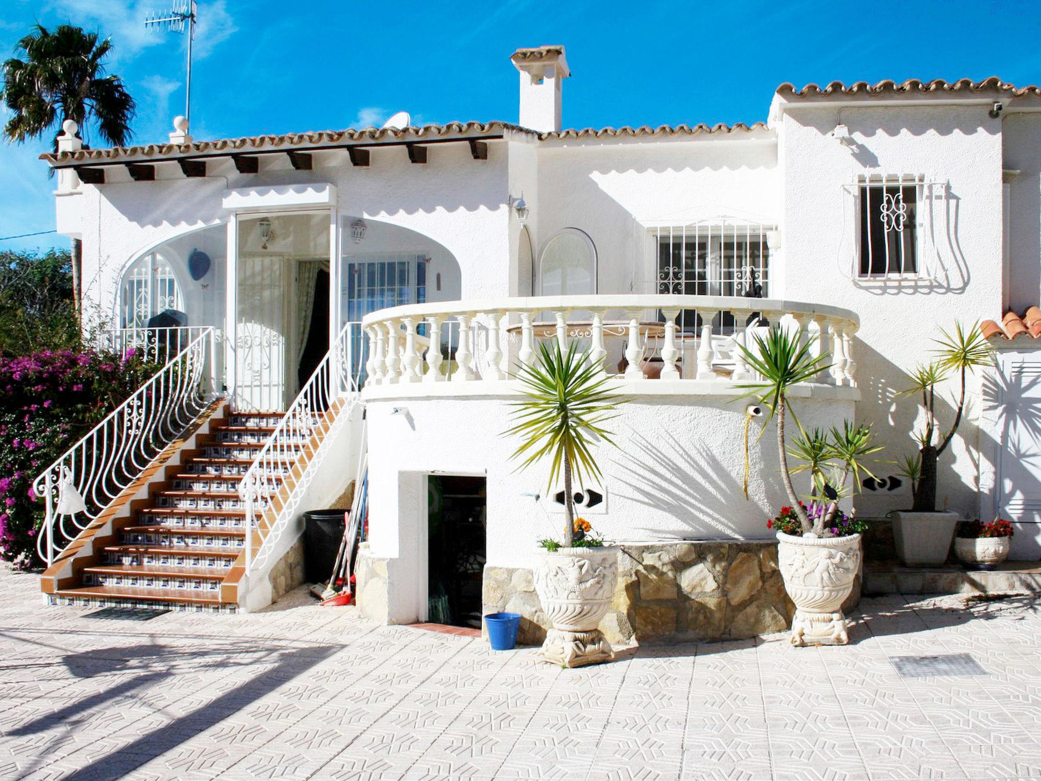 Foto 21 - Casa de 3 quartos em Calp com piscina privada e vistas do mar