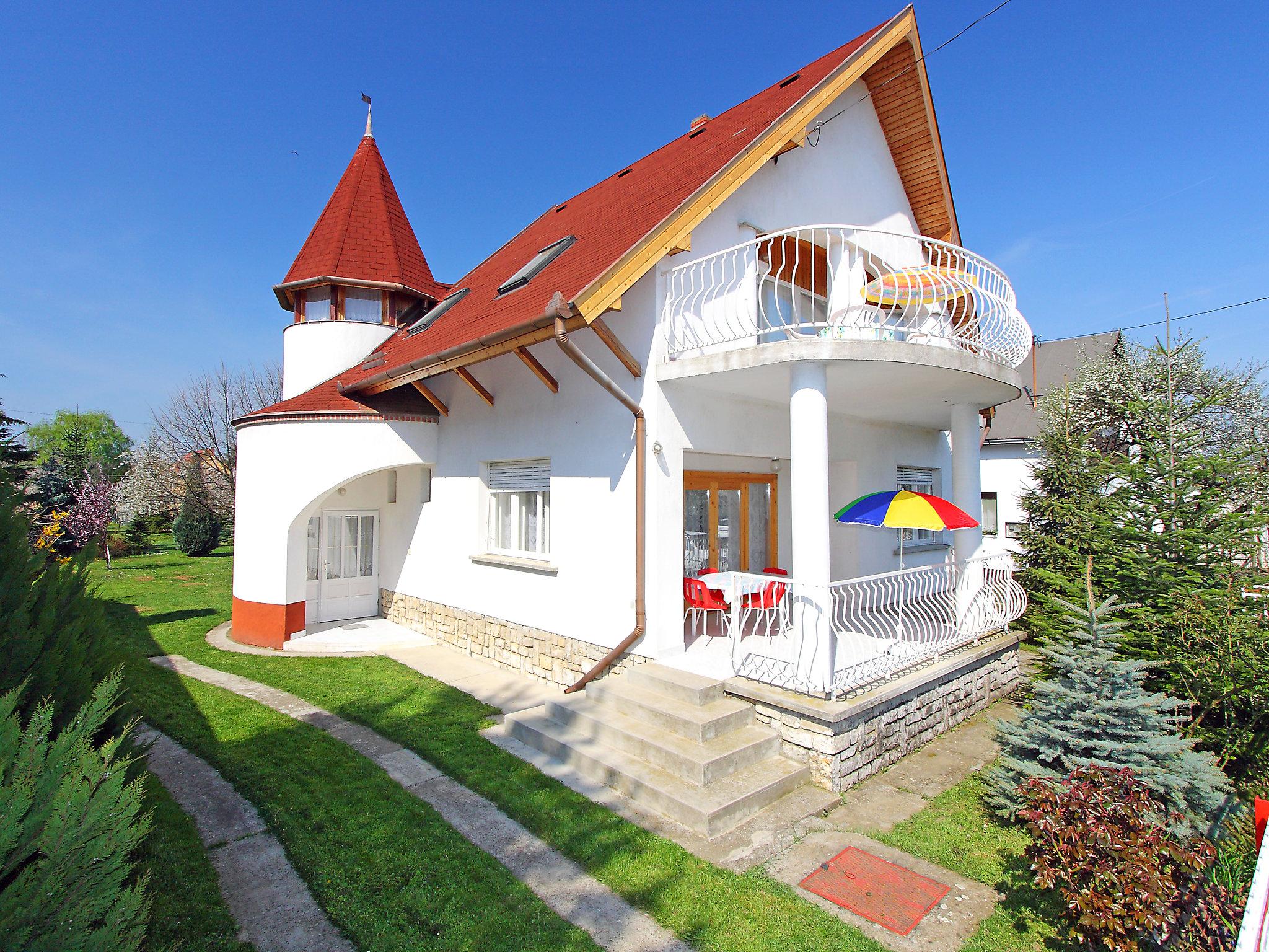 Photo 1 - Appartement de 2 chambres à Balatonboglár avec jardin