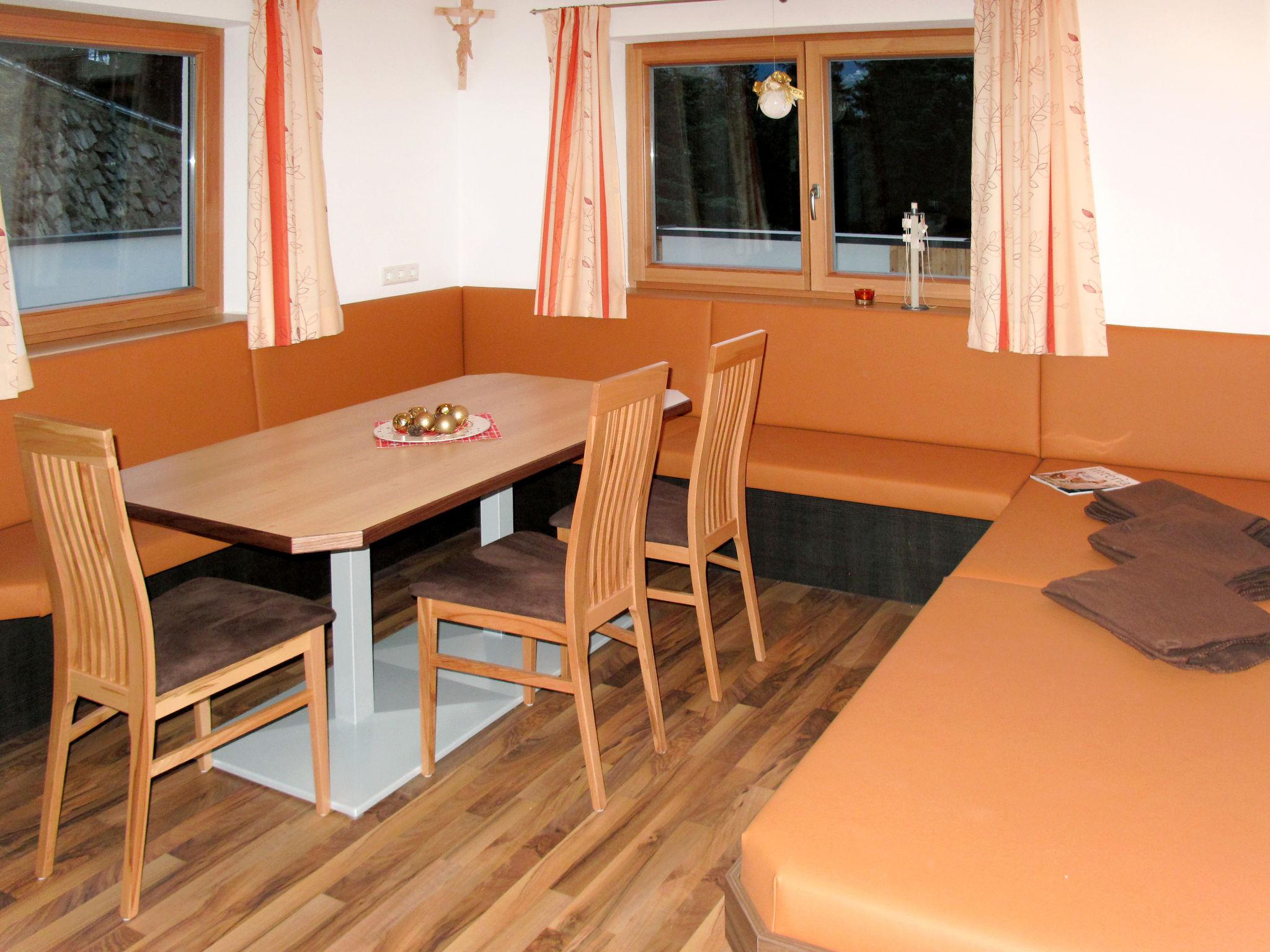 Foto 7 - Appartamento con 6 camere da letto a Ramsau im Zillertal con terrazza e vista sulle montagne