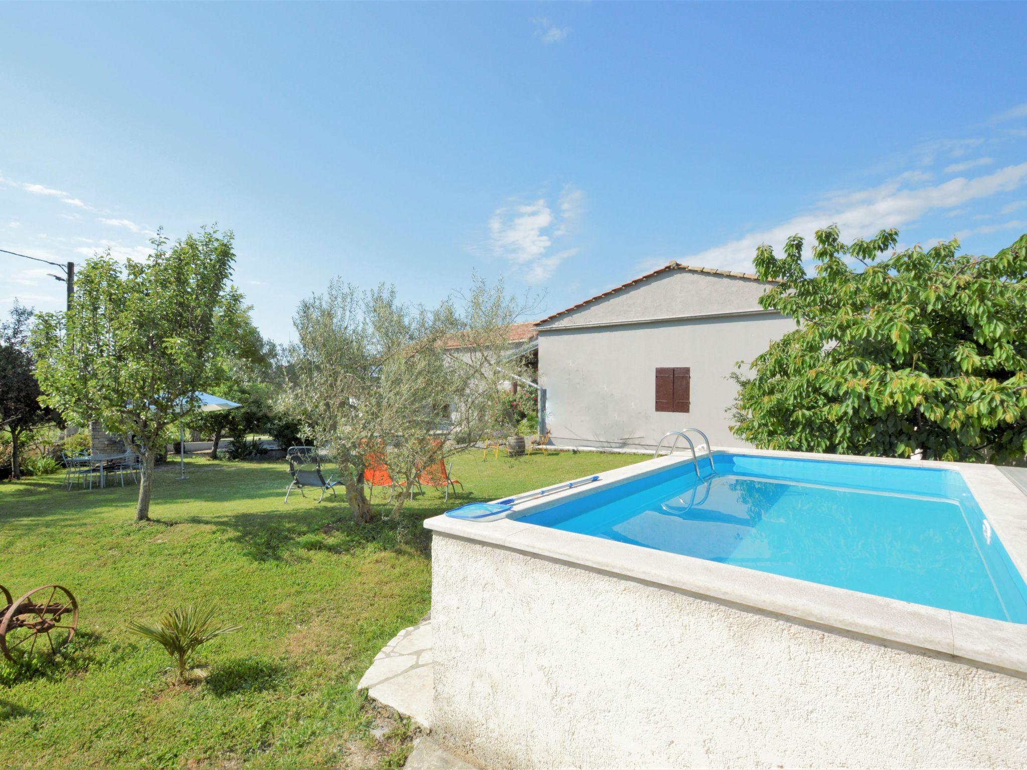 Foto 11 - Casa de 1 habitación en Barban con piscina privada y vistas al mar