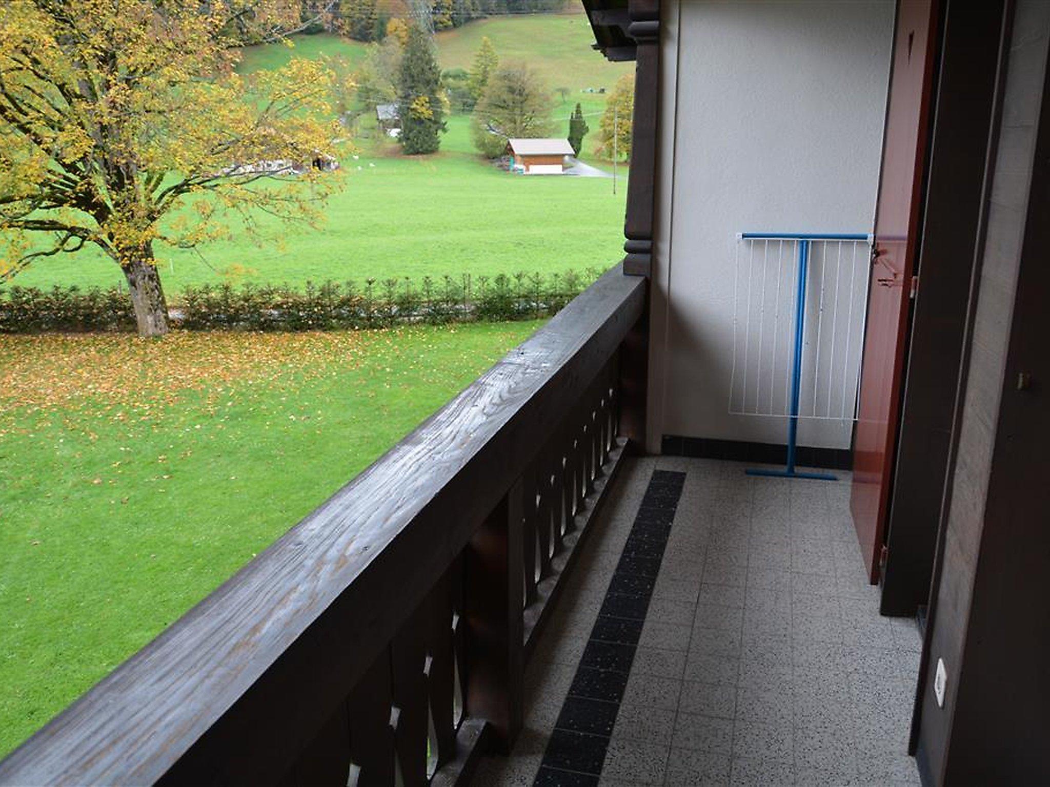 Photo 5 - 4 bedroom Apartment in Saanen