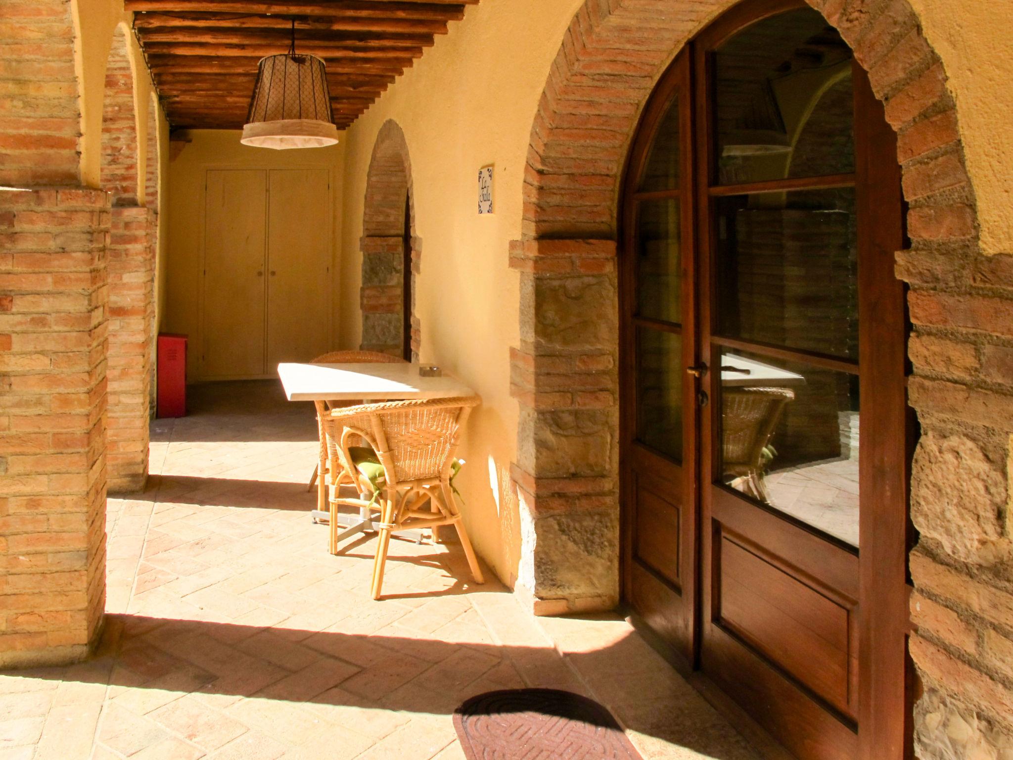 Photo 15 - 1 bedroom Apartment in Castellina in Chianti with swimming pool and garden