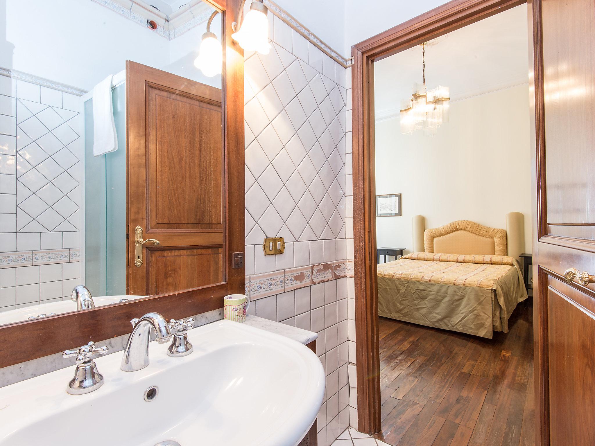 Foto 20 - Apartment mit 4 Schlafzimmern in Rom