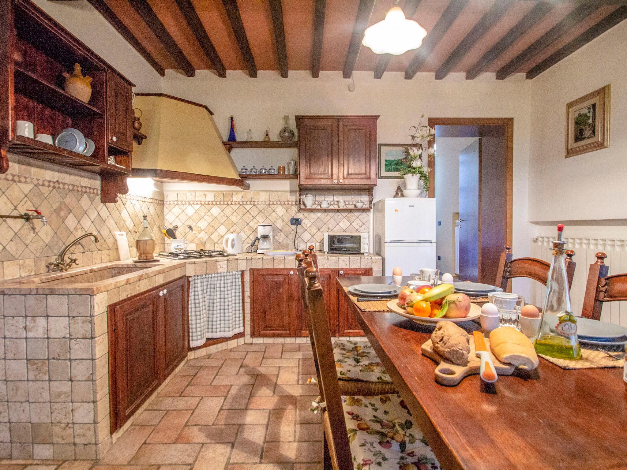 Foto 9 - Casa de 2 habitaciones en Castellina in Chianti con piscina y jardín