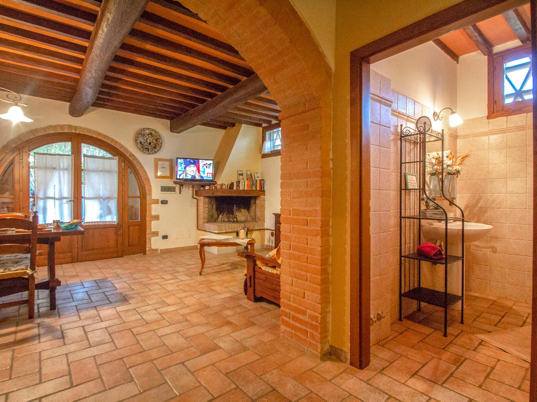 Foto 8 - Haus mit 2 Schlafzimmern in Castellina in Chianti mit schwimmbad und garten