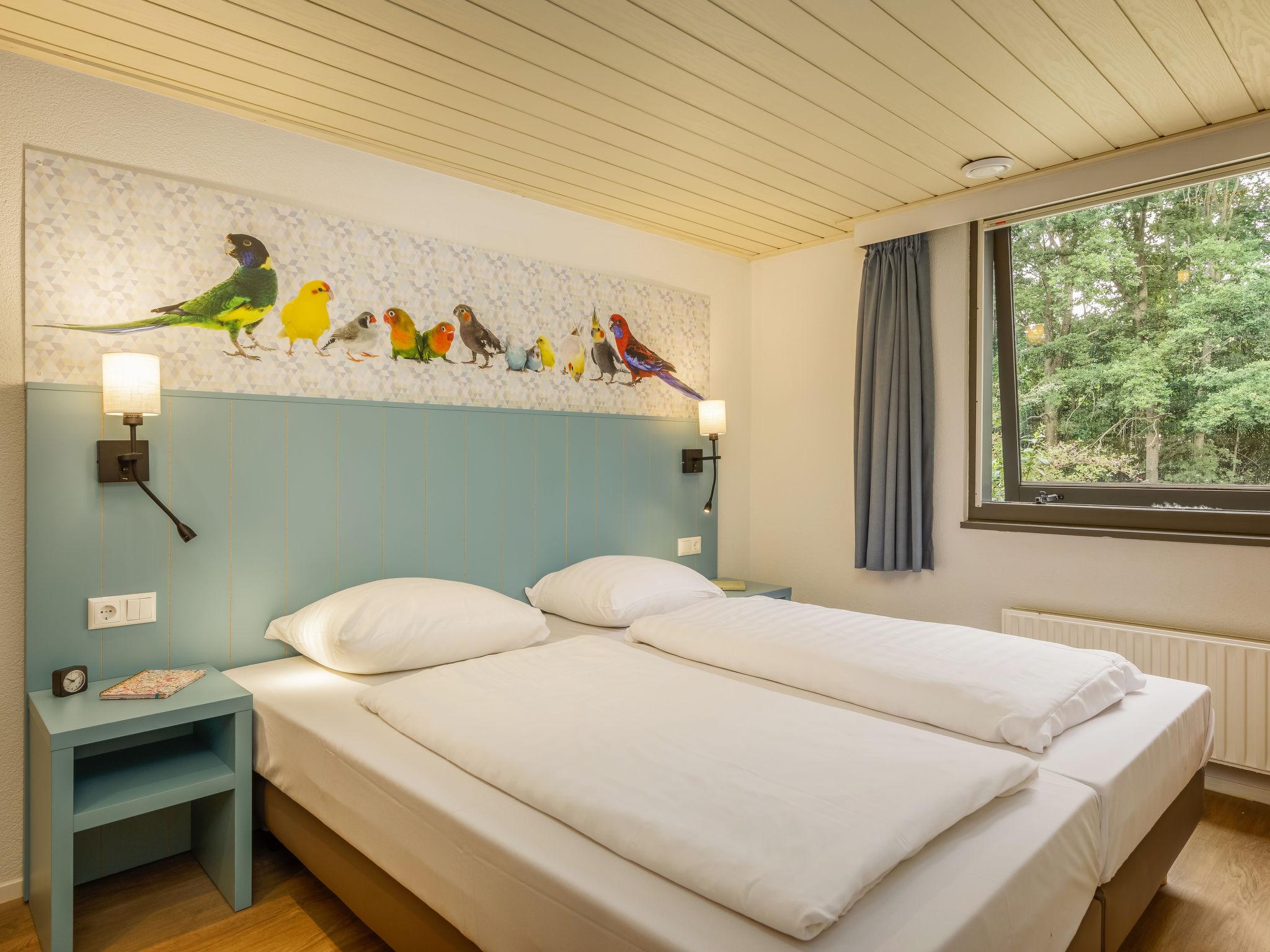Foto 24 - Haus mit 2 Schlafzimmern in Zeewolde mit schwimmbad und terrasse