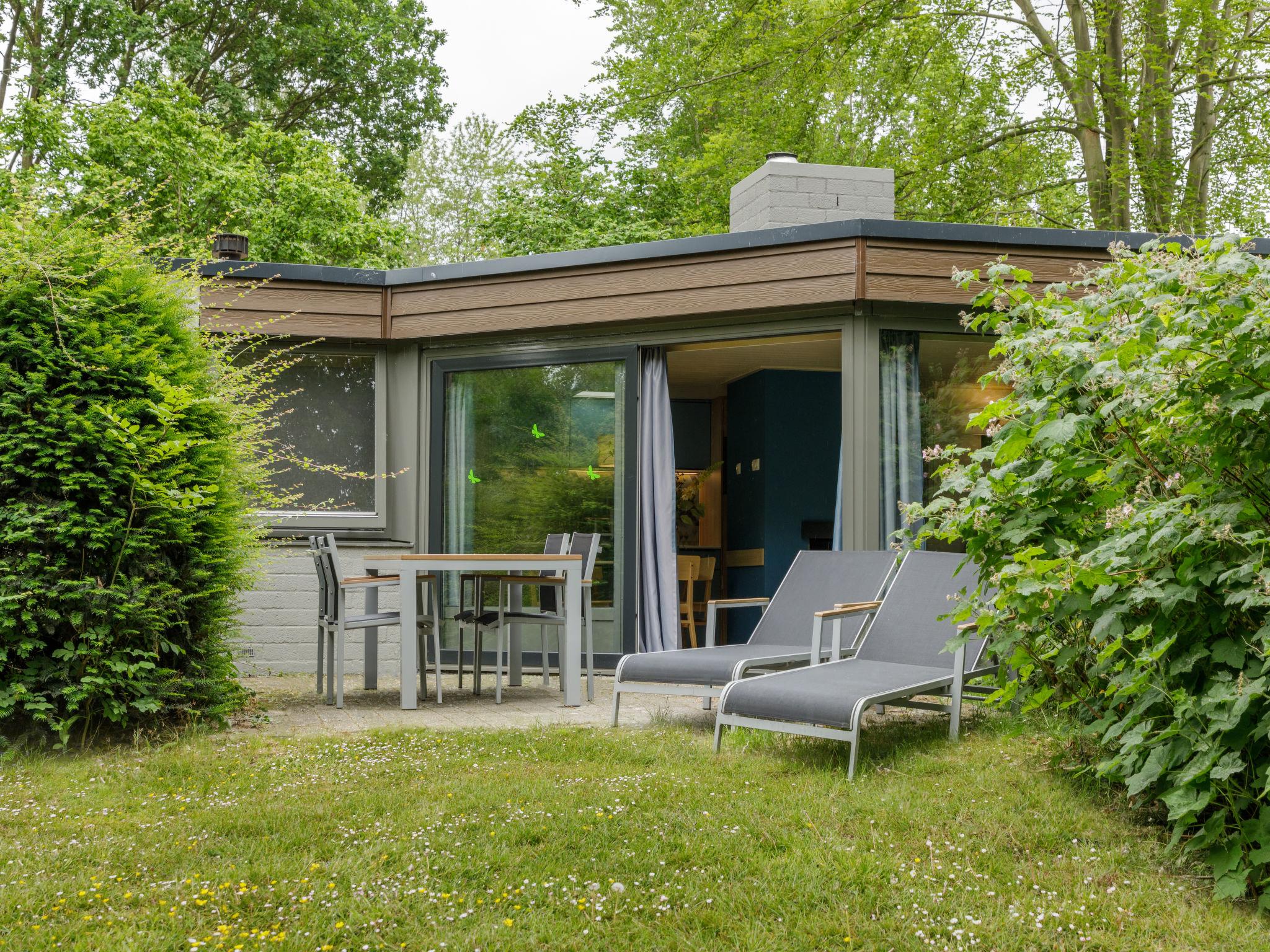 Photo 1 - Maison de 2 chambres à Zeewolde avec piscine et terrasse