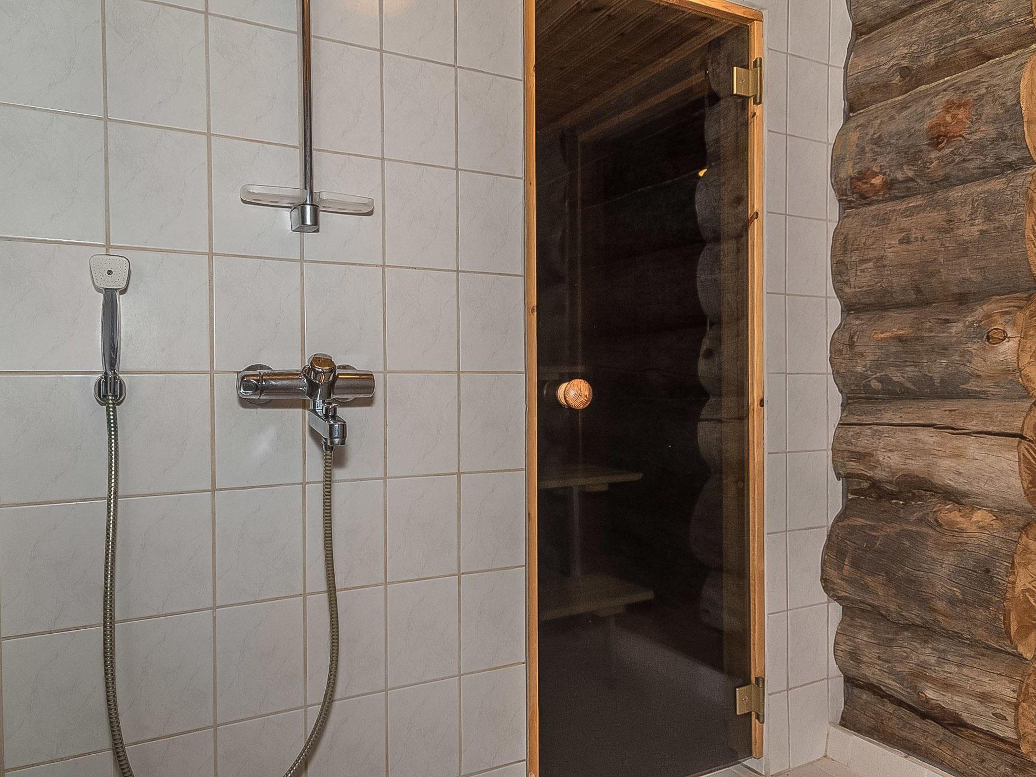 Foto 22 - Casa de 3 habitaciones en Kolari con sauna y vistas a la montaña