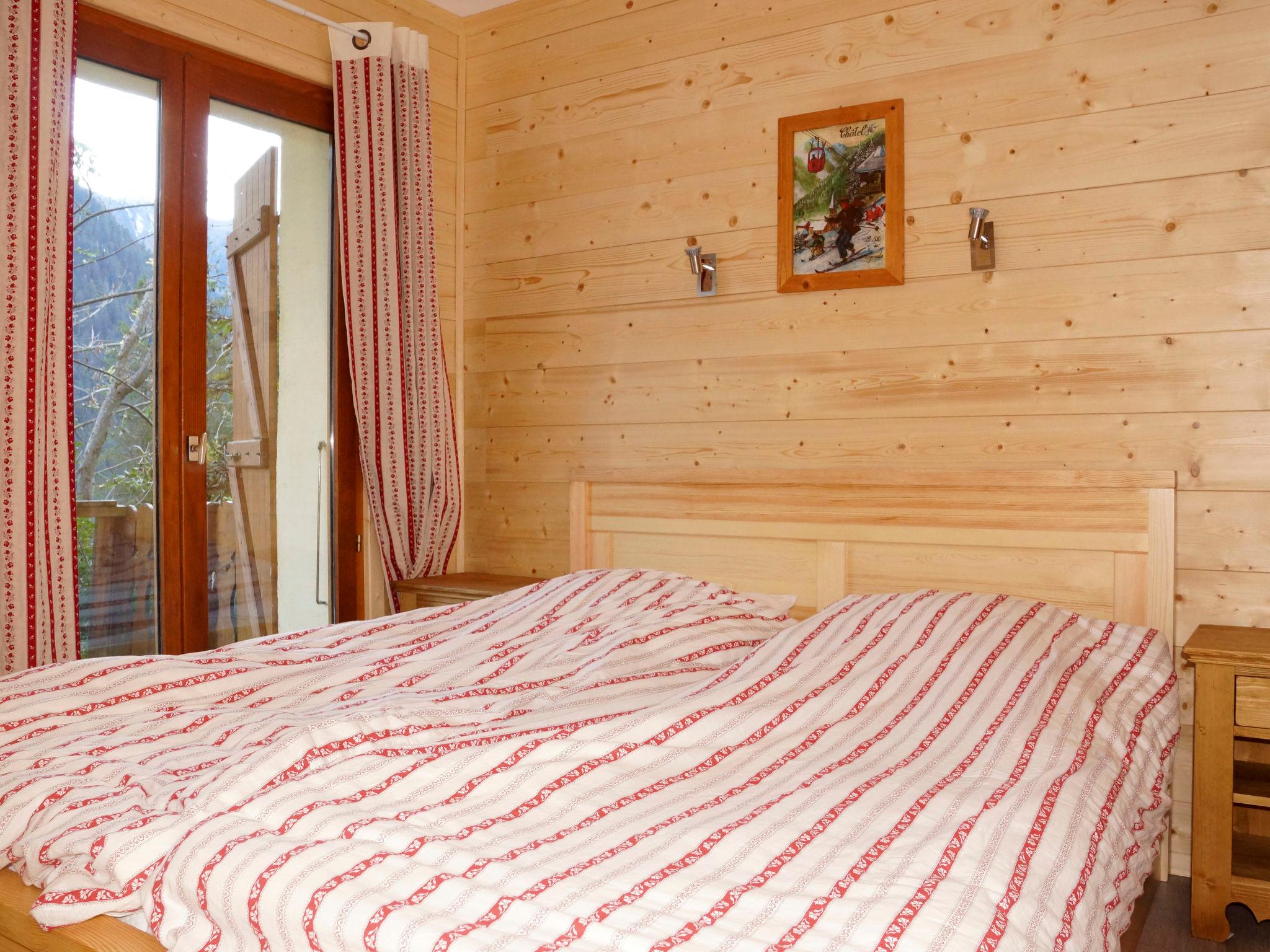 Foto 5 - Appartamento con 2 camere da letto a Châtel con giardino e vista sulle montagne