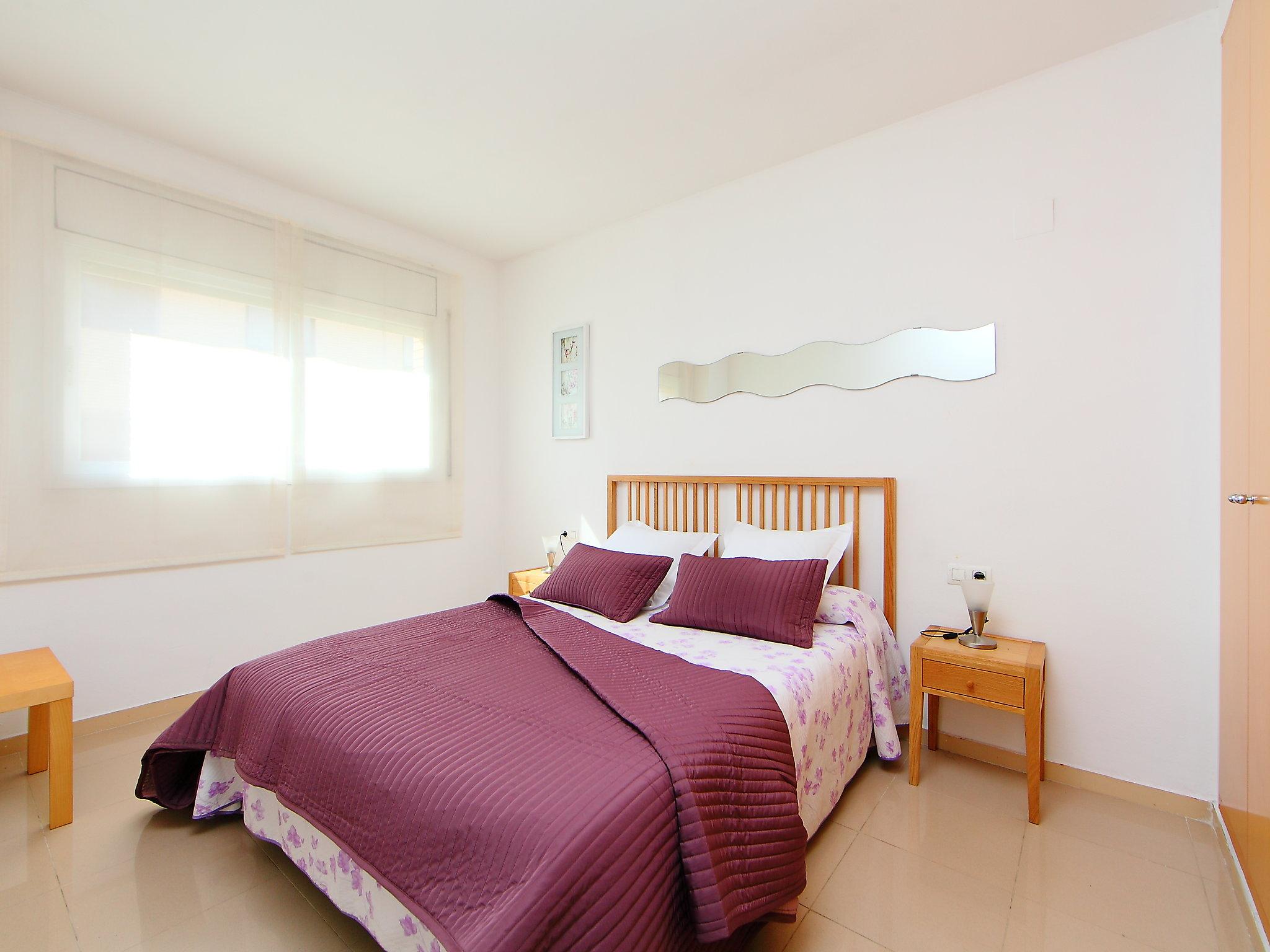 Foto 4 - Apartamento de 3 habitaciones en Salou con piscina y jardín