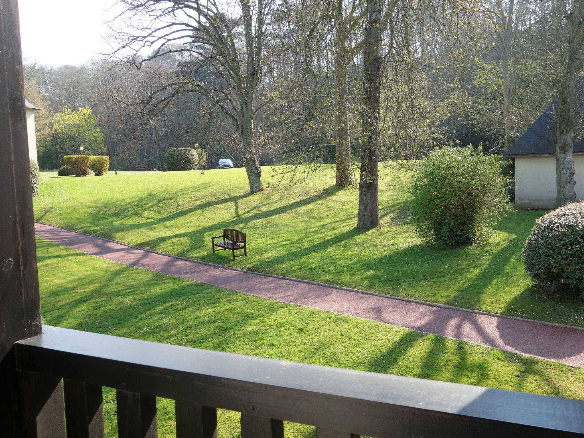 Photo 11 - Apartment in Trouville-sur-Mer with garden and sea view