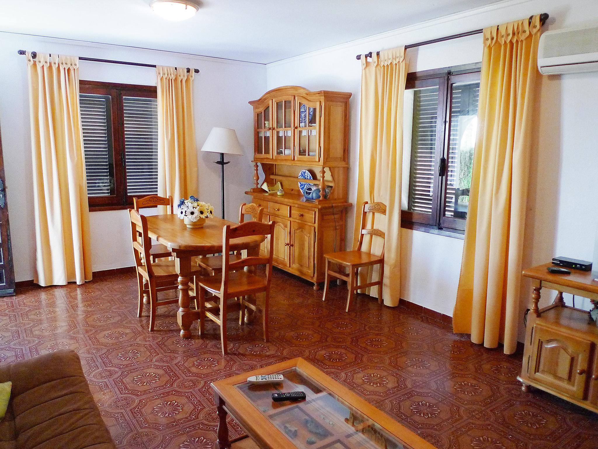 Photo 4 - 2 bedroom House in Dénia with swimming pool and sea view