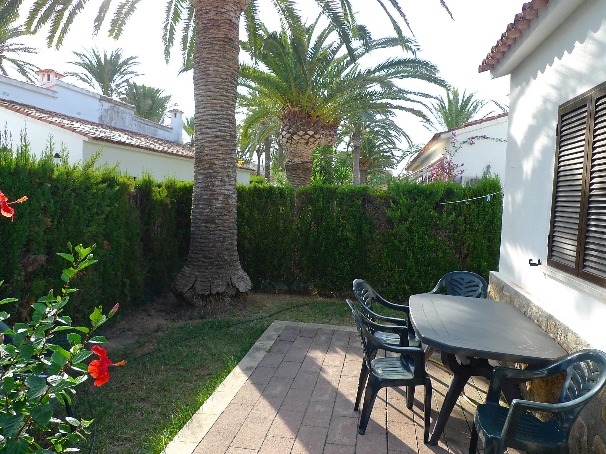 Photo 3 - 2 bedroom House in Dénia with swimming pool and garden