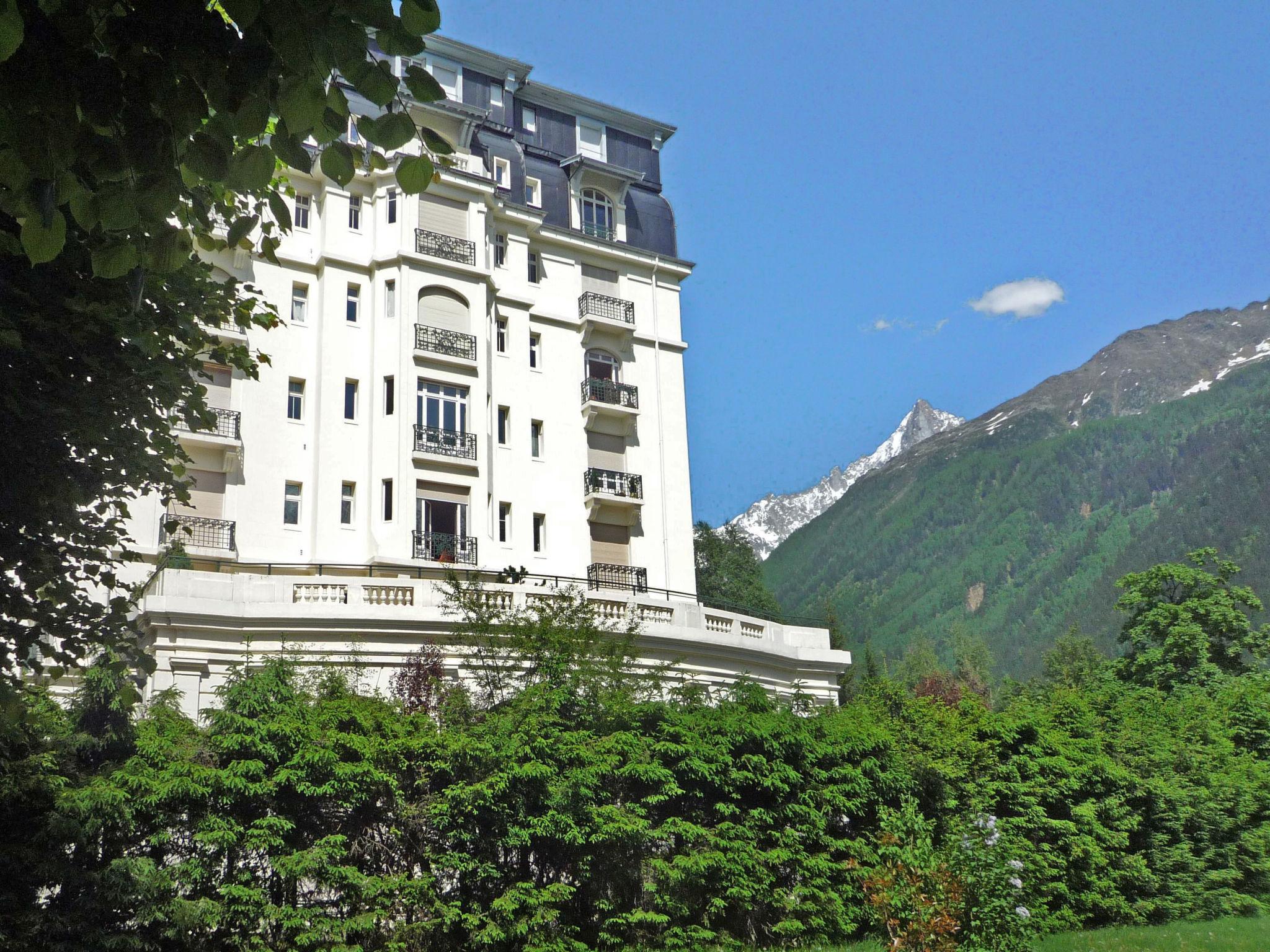 Foto 13 - Appartamento con 1 camera da letto a Chamonix-Mont-Blanc con vista sulle montagne