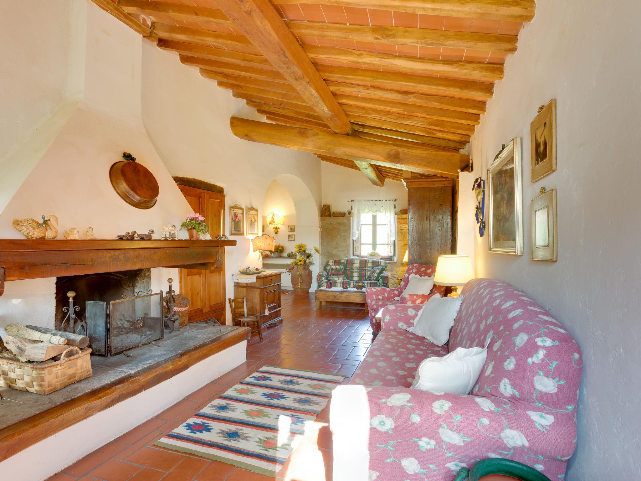 Photo 11 - 2 bedroom House in Bucine with private pool and garden