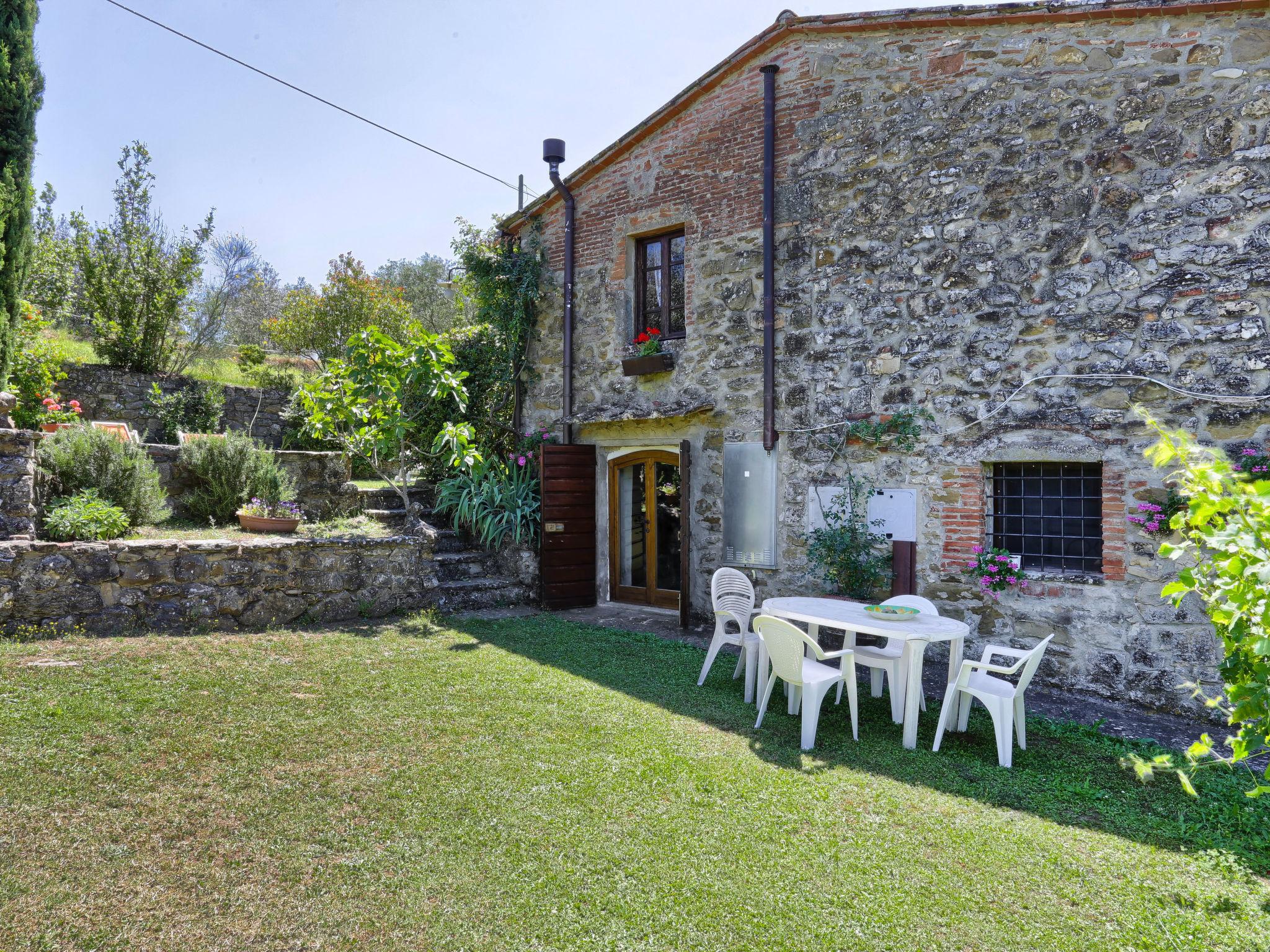 Photo 26 - 2 bedroom House in Bucine with private pool and garden