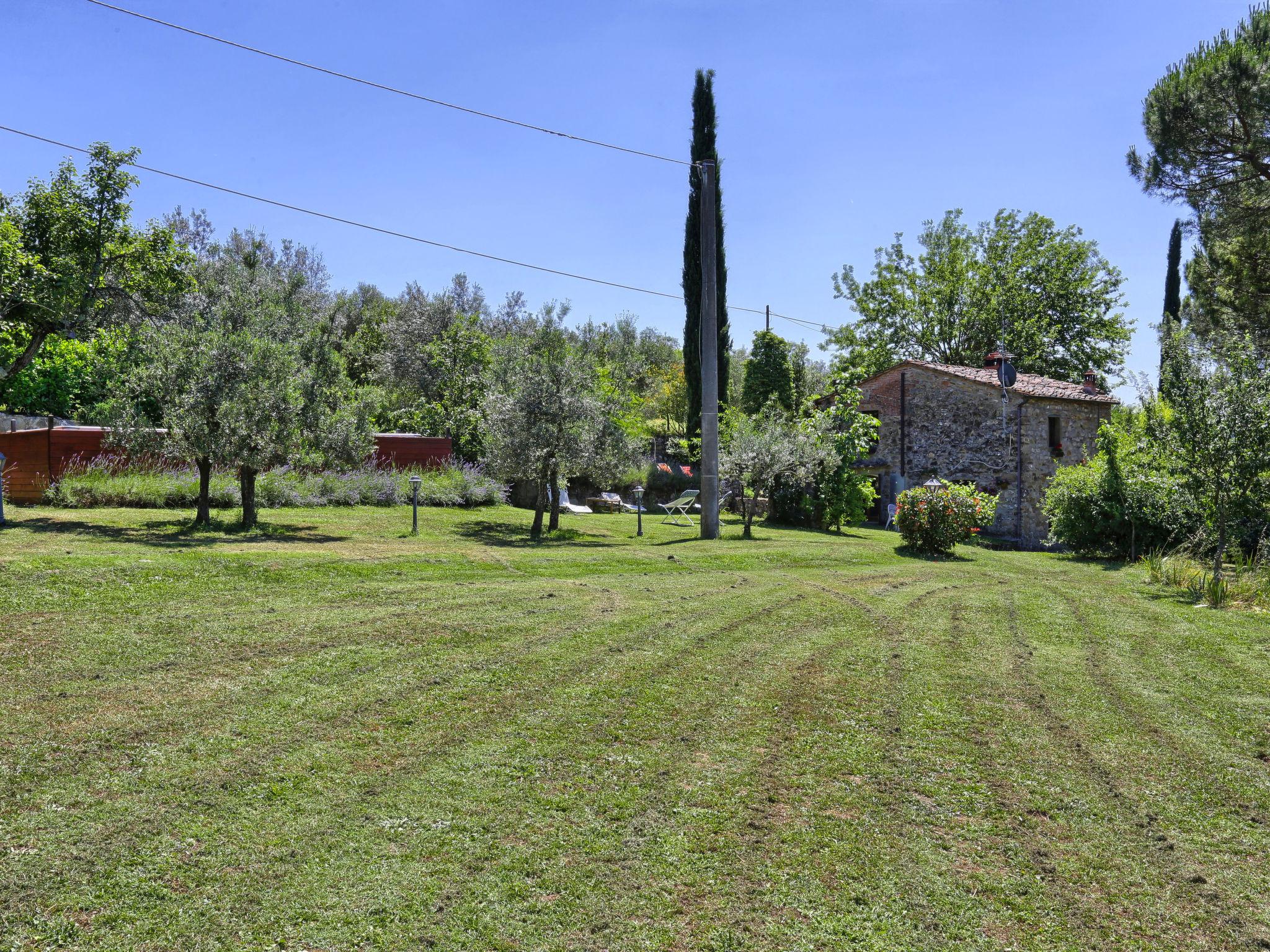Photo 32 - 2 bedroom House in Bucine with private pool and garden