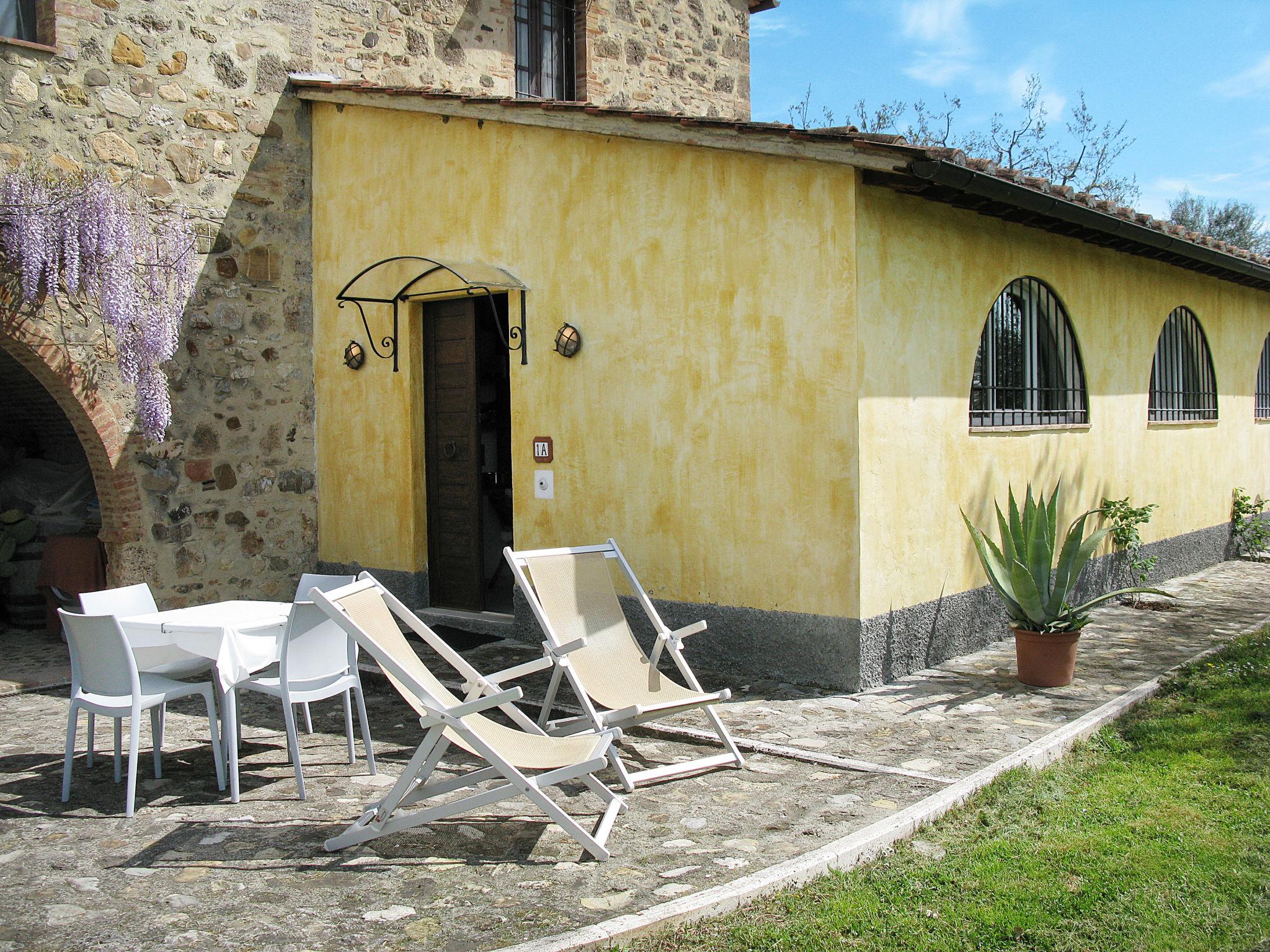 Foto 18 - Casa de 1 habitación en Poggibonsi con jardín y terraza