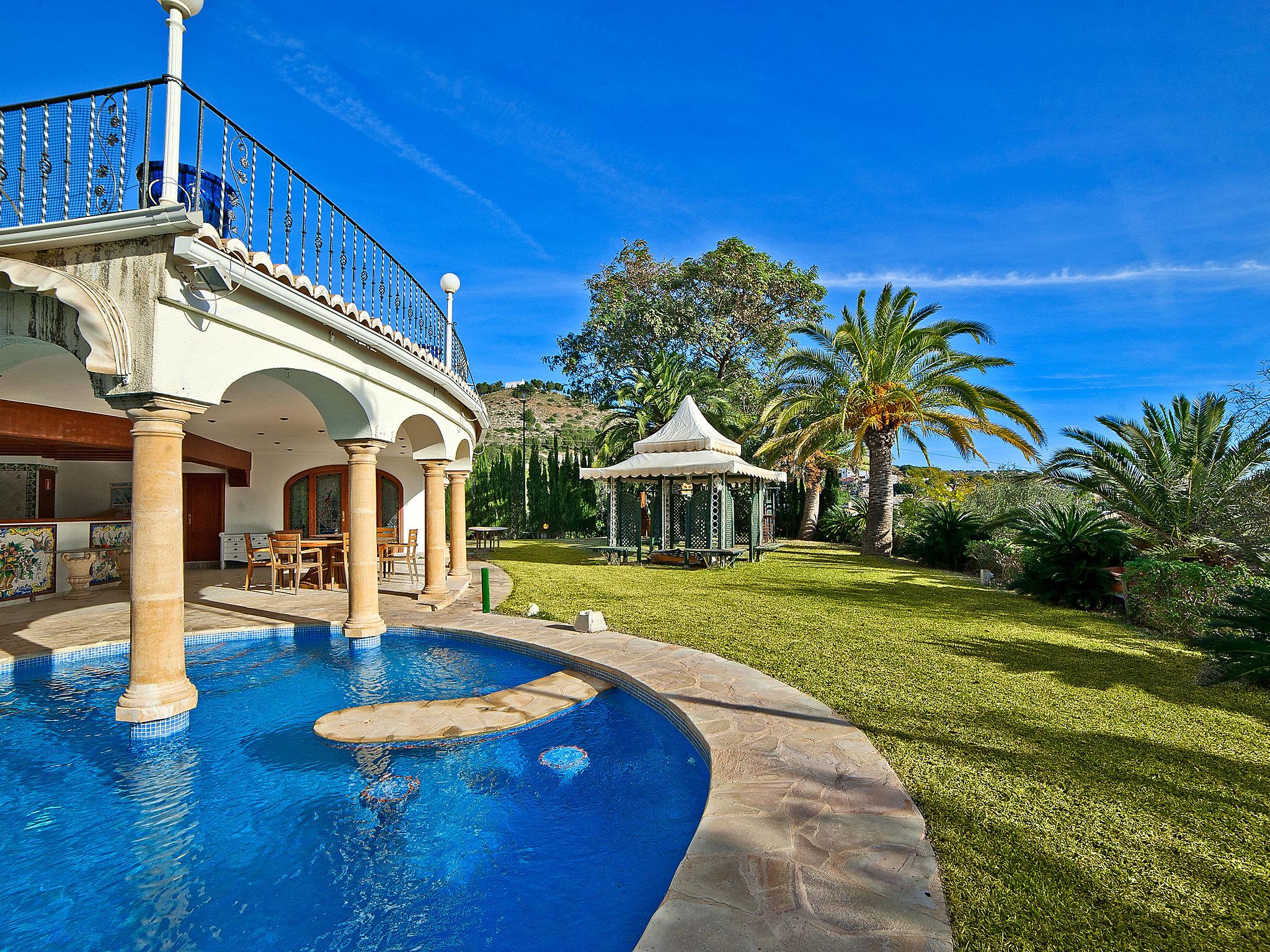 Foto 2 - Casa con 5 camere da letto a Jávea con piscina privata e giardino