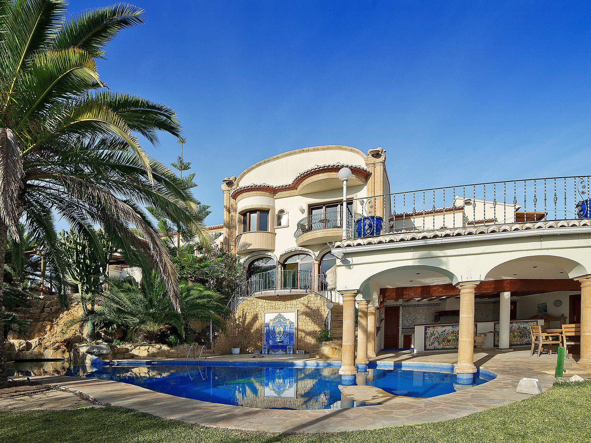 Photo 1 - Maison de 5 chambres à Jávea avec piscine privée et jardin