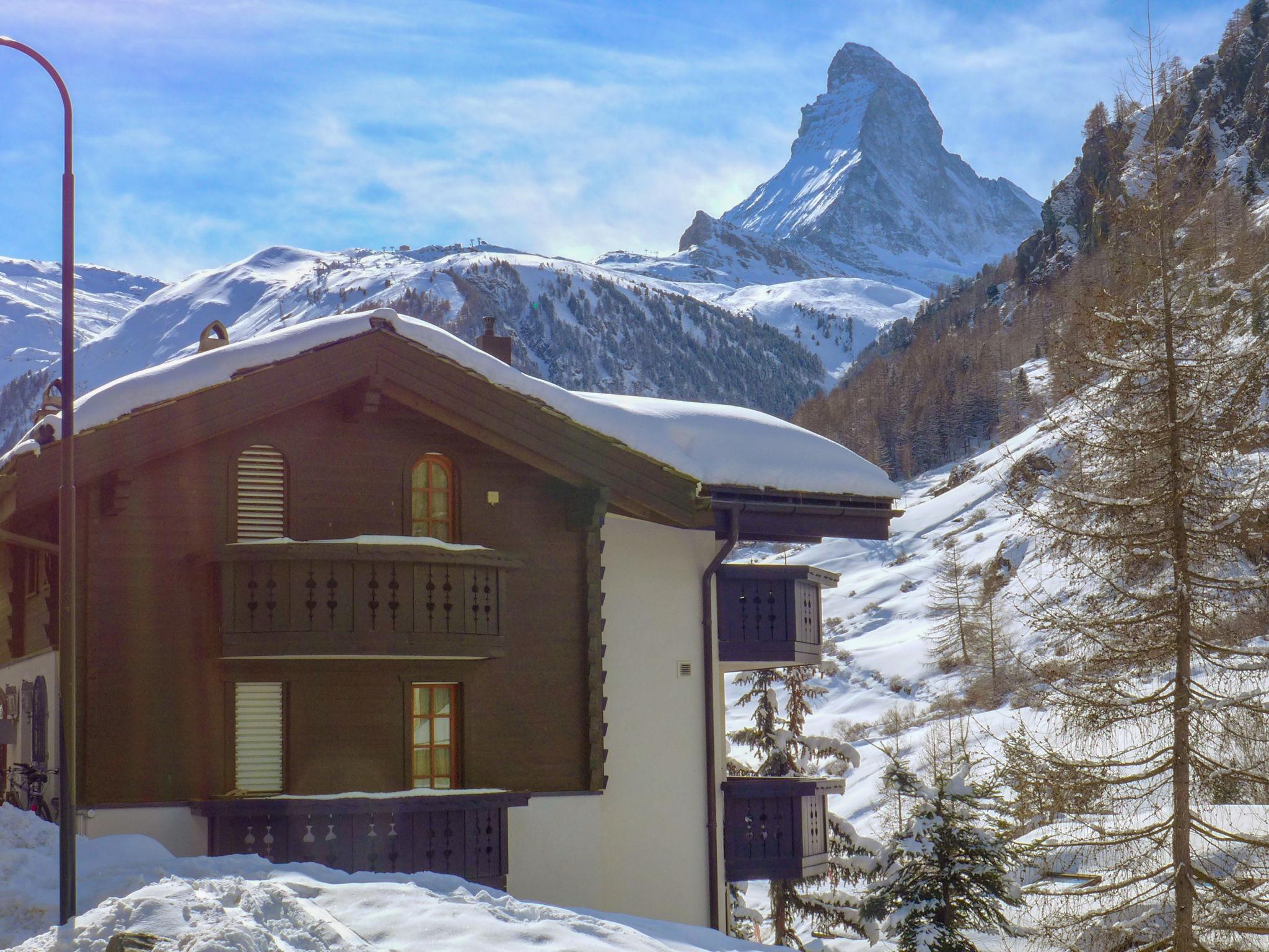 Foto 12 - Apartment mit 1 Schlafzimmer in Zermatt mit blick auf die berge